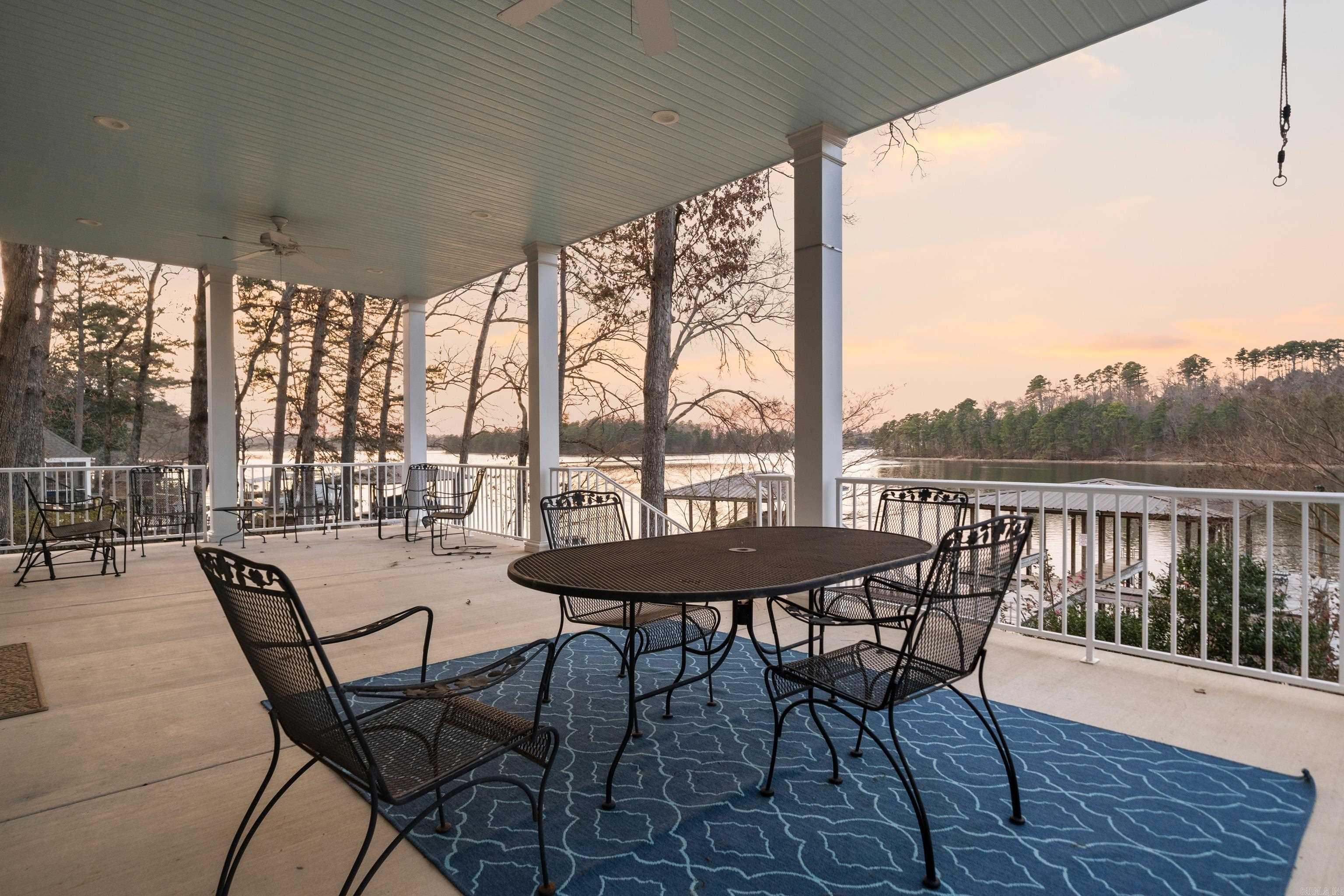 LONG POINT - Residential