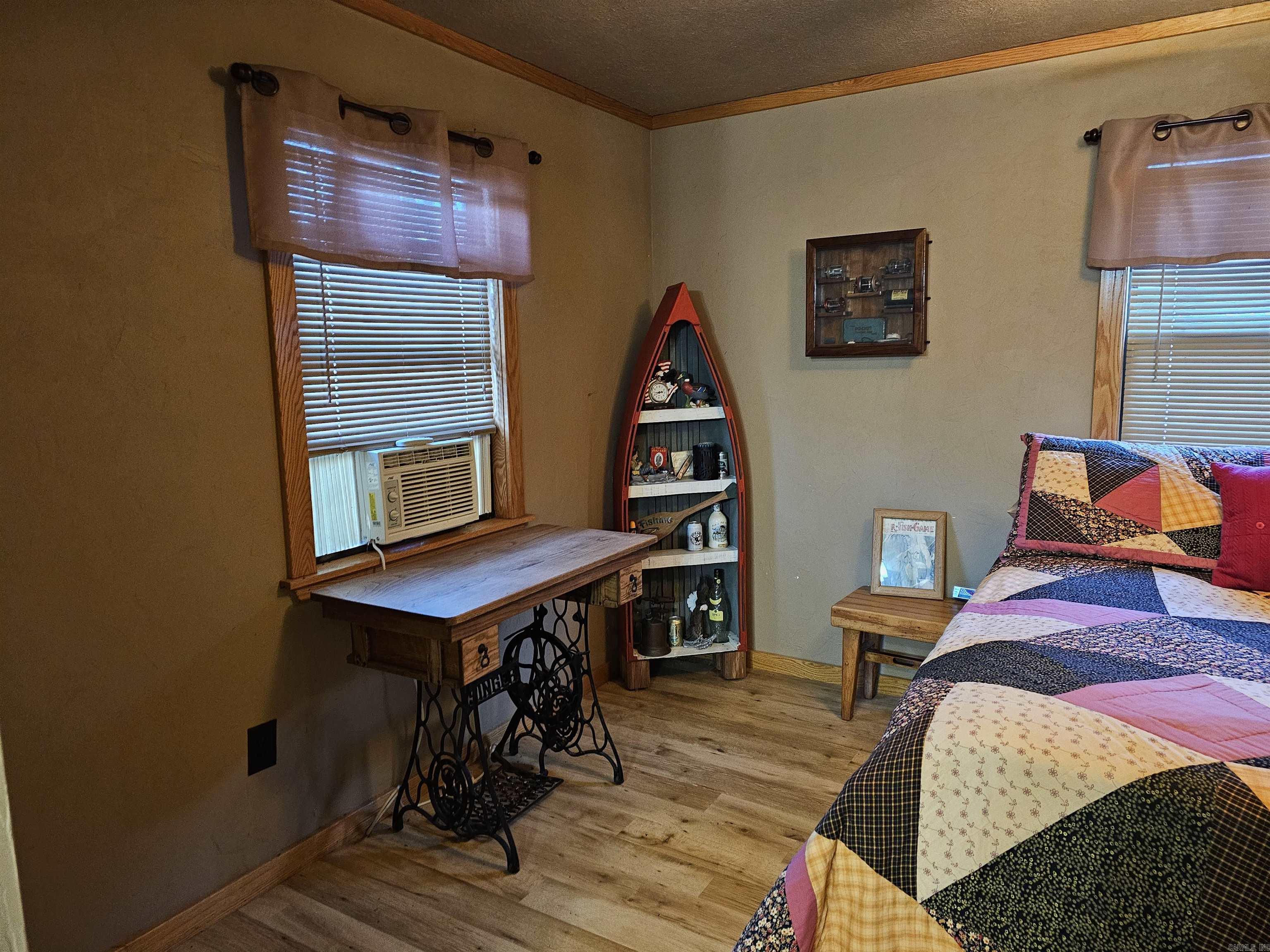 Leslie Original Town - Residential