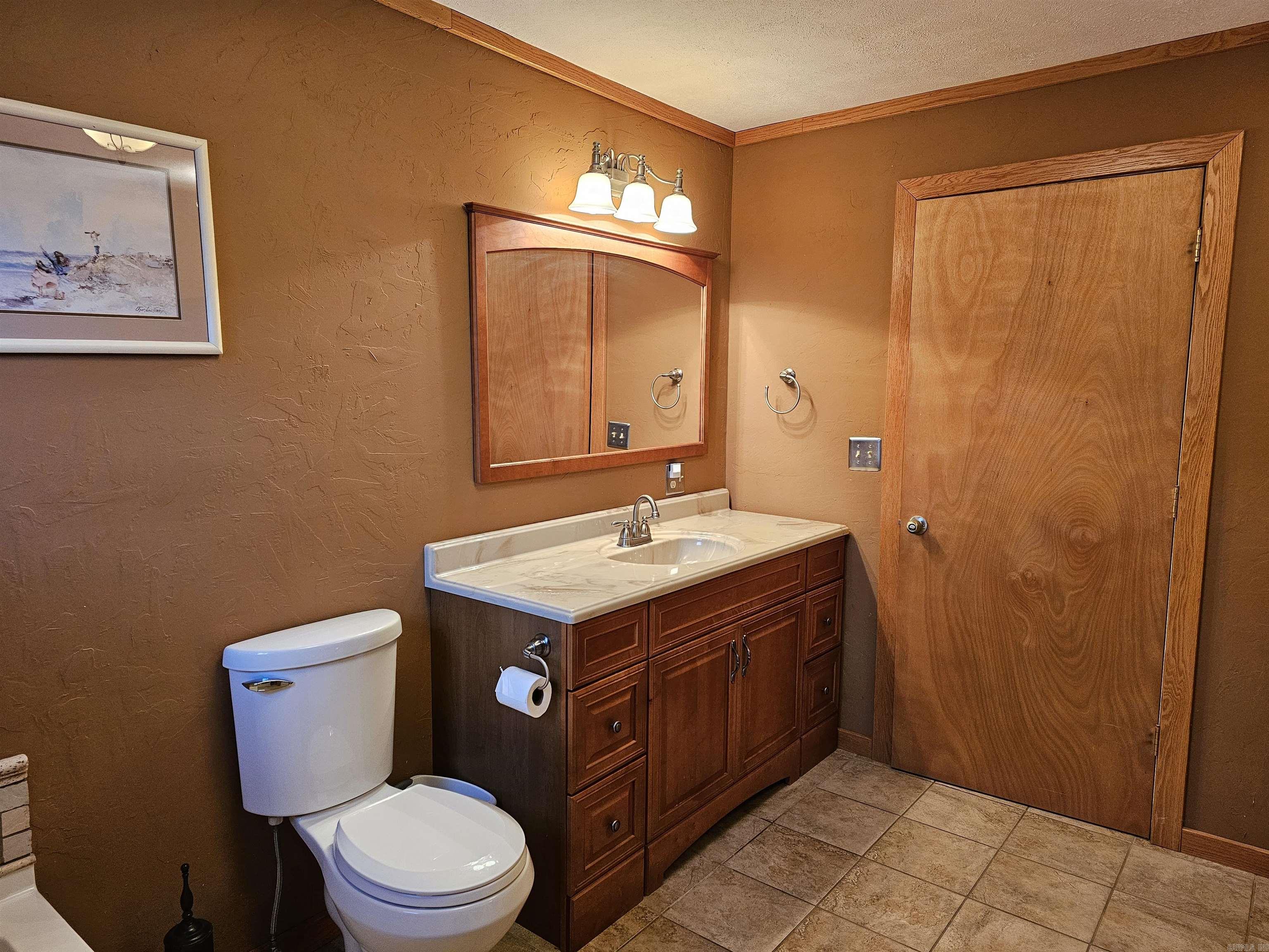 Leslie Original Town - Residential