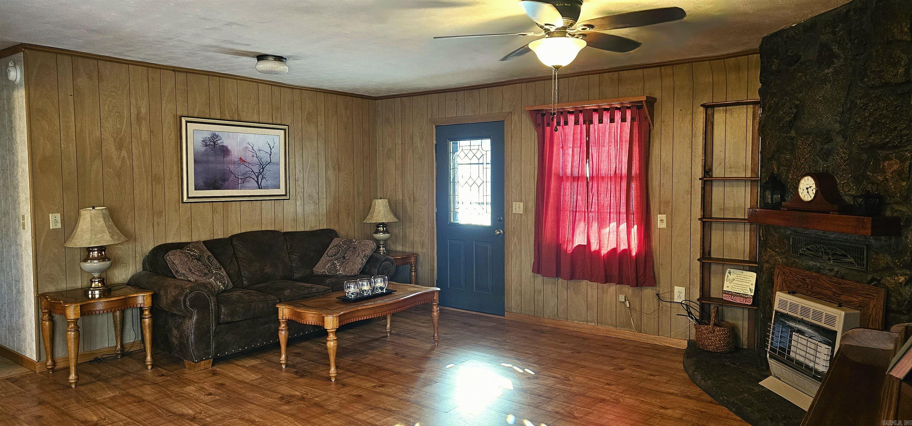 Leslie Original Town - Residential