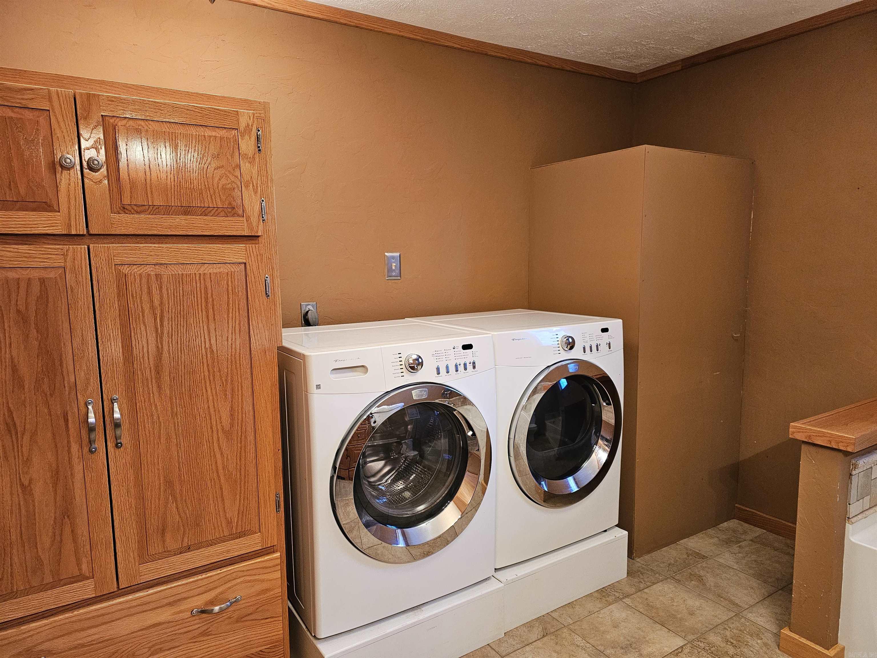 Leslie Original Town - Residential