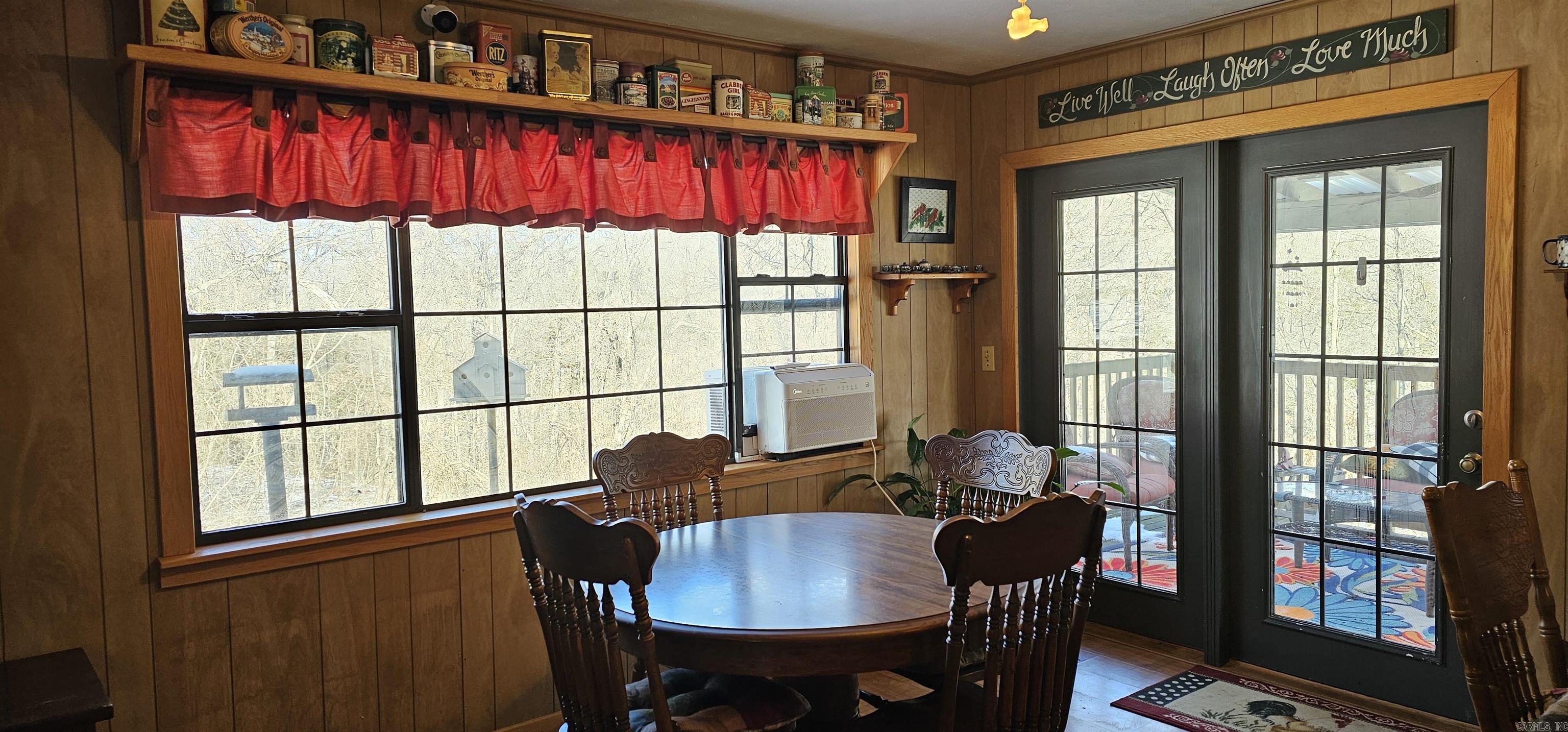 Leslie Original Town - Residential