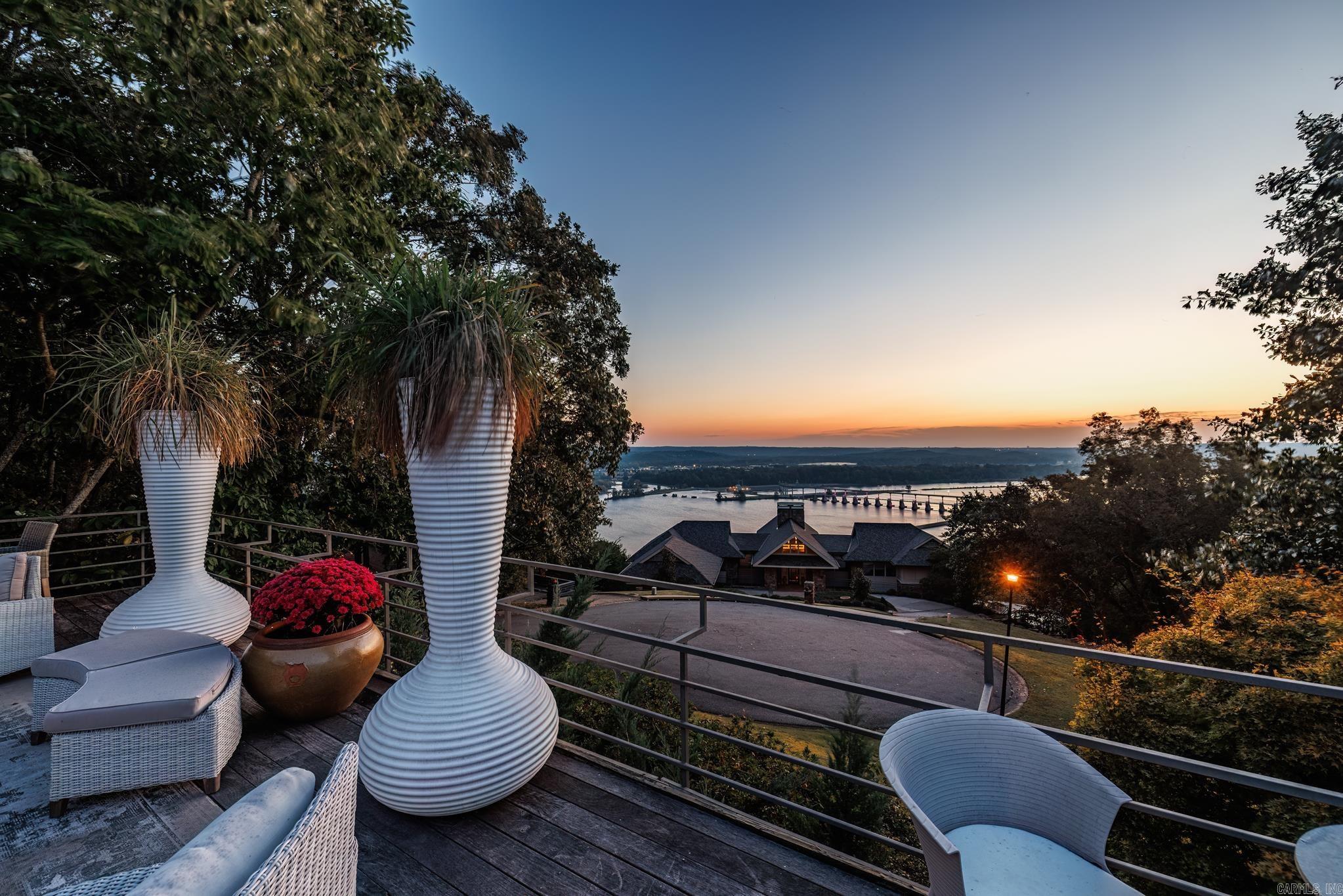 RIVERVIEW POINT - Residential