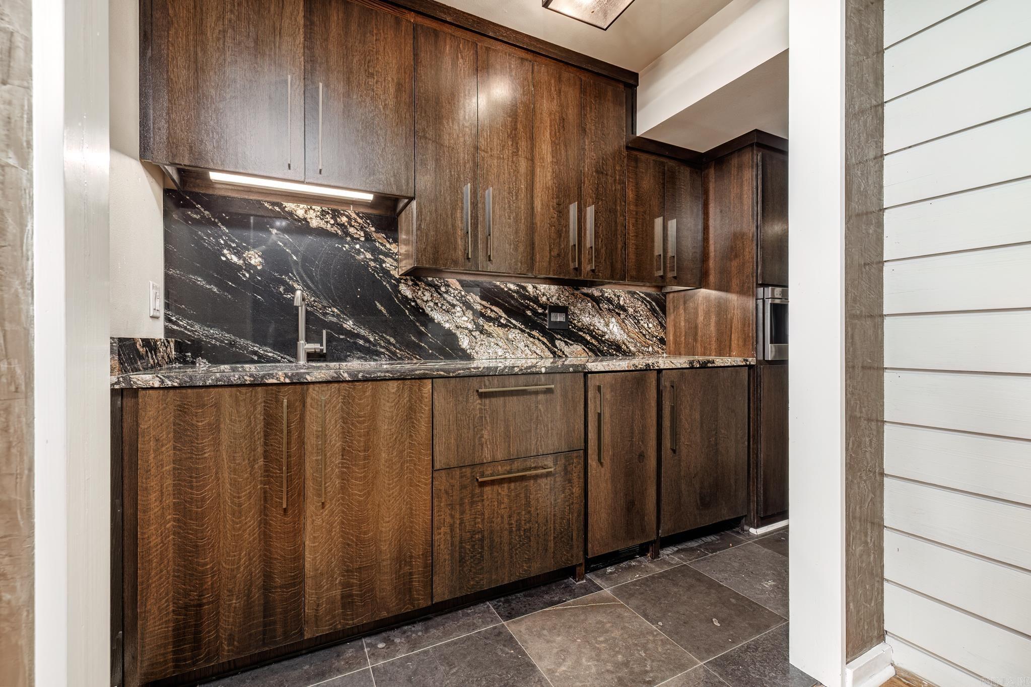 RIVERVIEW POINT - Residential