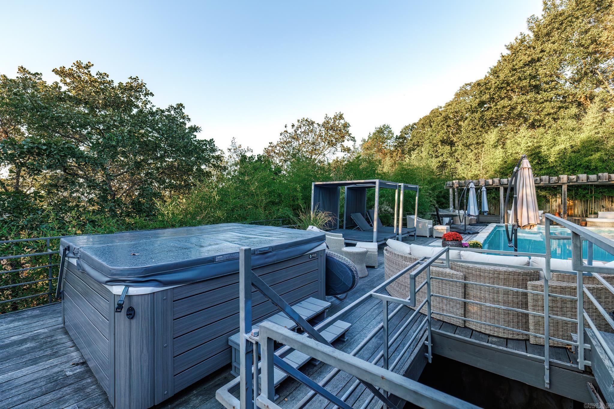 RIVERVIEW POINT - Residential