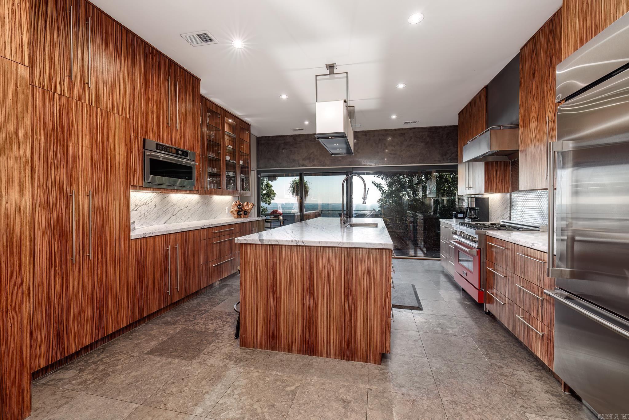 RIVERVIEW POINT - Residential