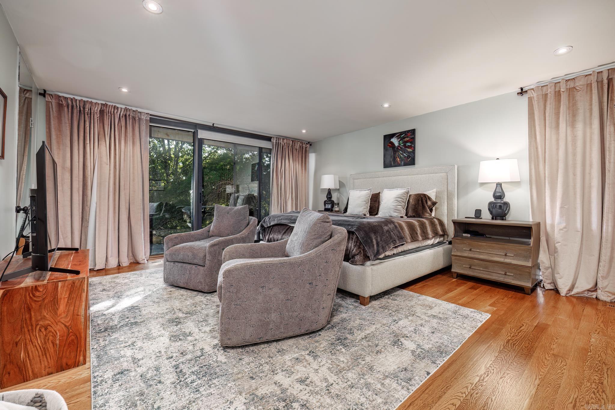 RIVERVIEW POINT - Residential