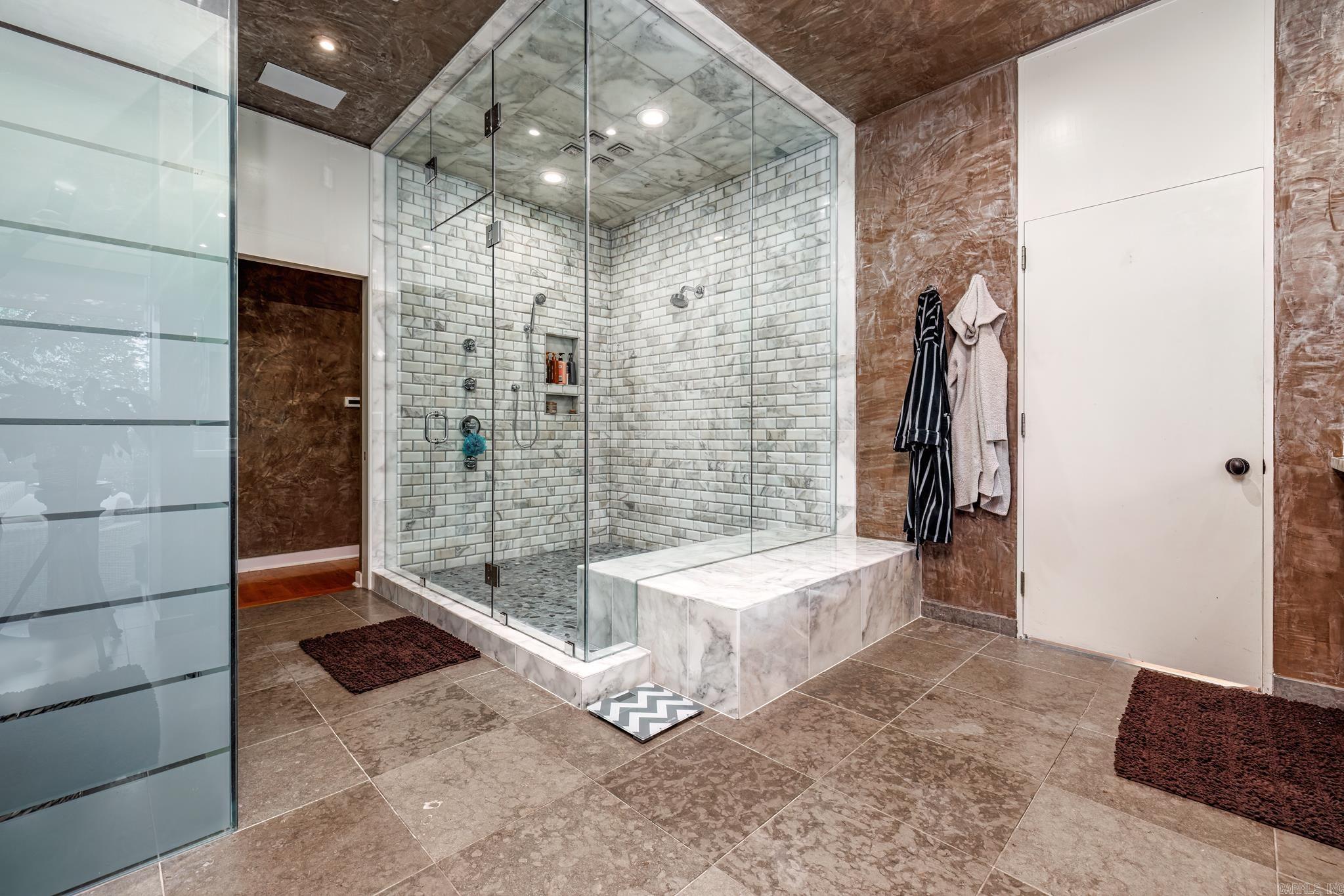 RIVERVIEW POINT - Residential