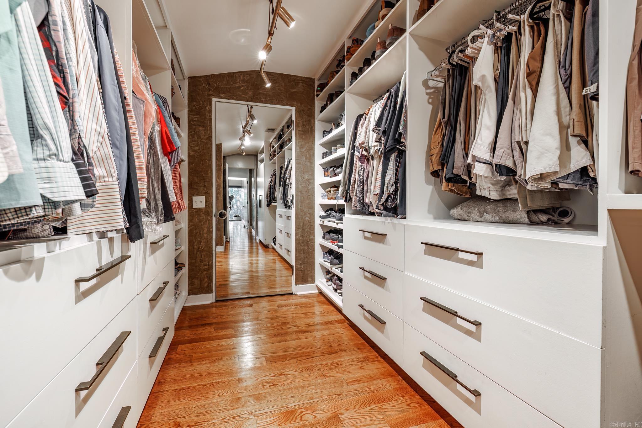 RIVERVIEW POINT - Residential