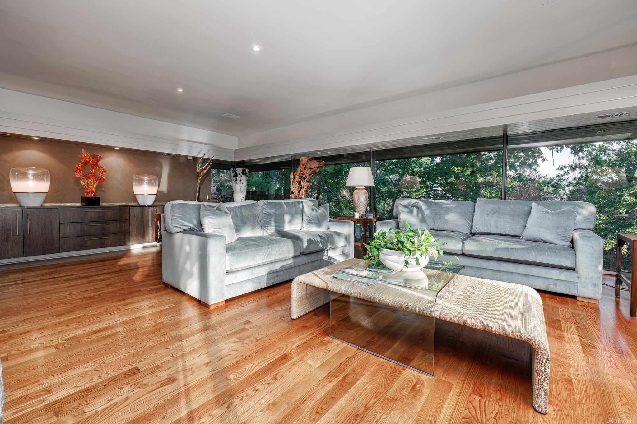 RIVERVIEW POINT - Residential