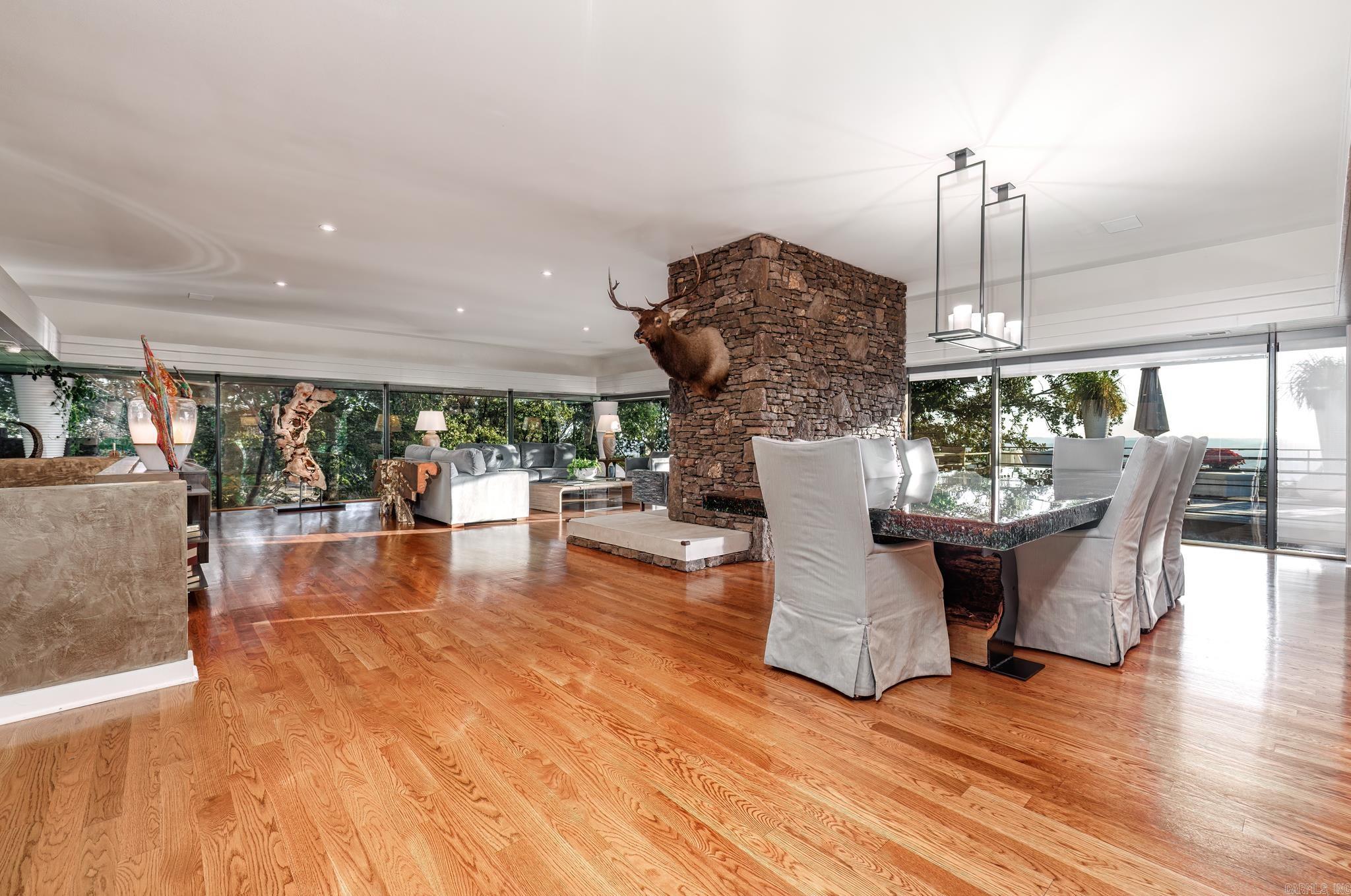 RIVERVIEW POINT - Residential