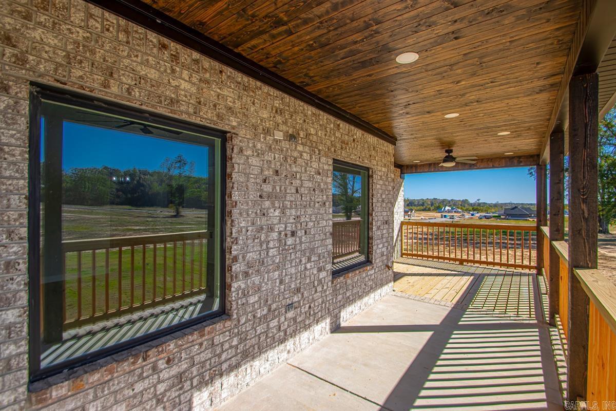 WINCHESTER ESTATES - Residential