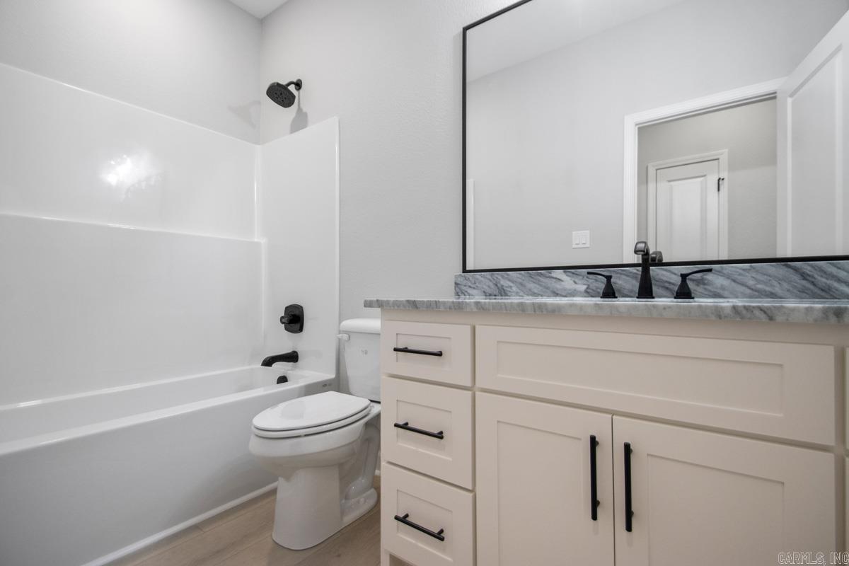 WINCHESTER ESTATES - Residential