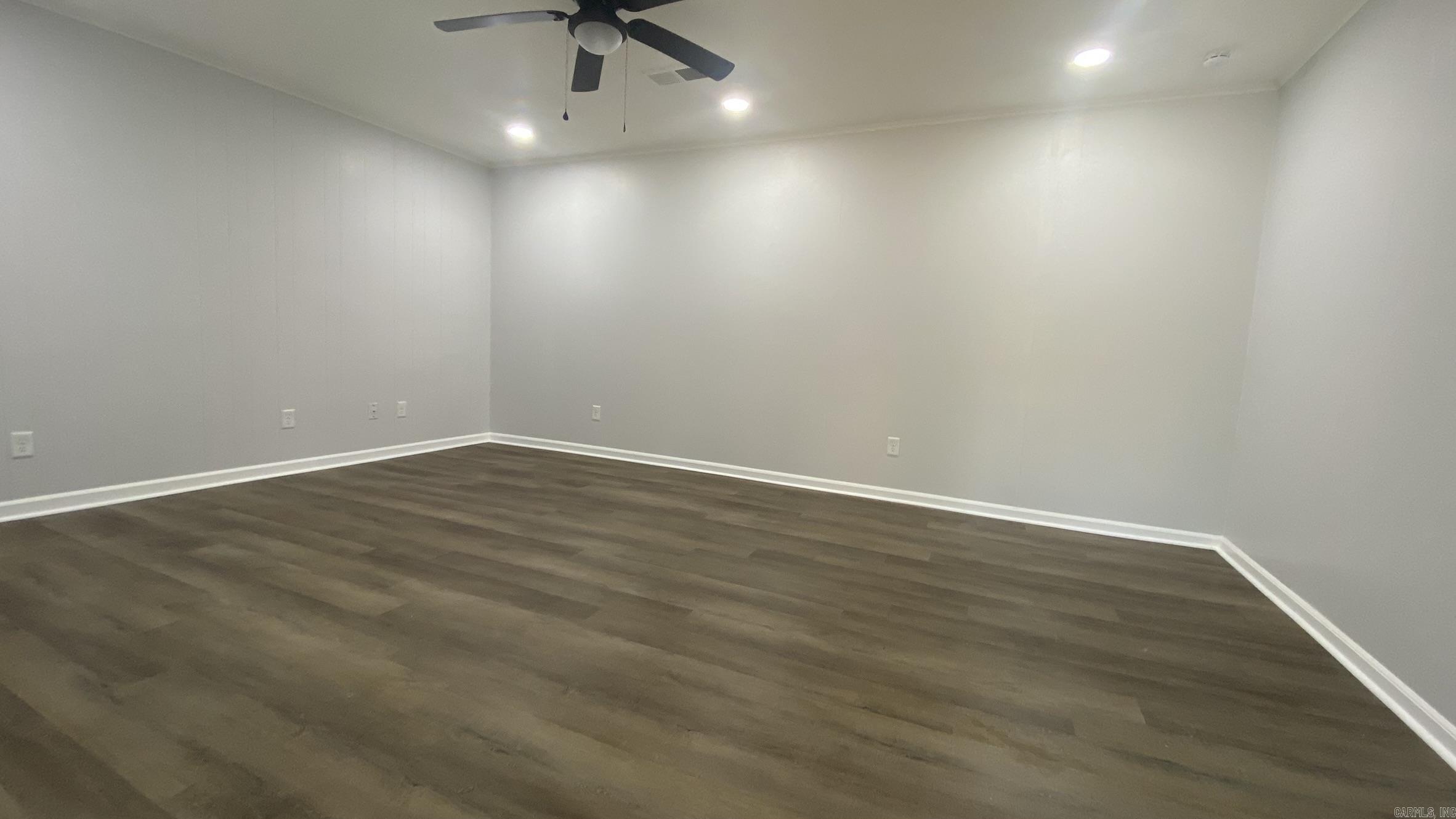 OAK MEADOWS - Residential