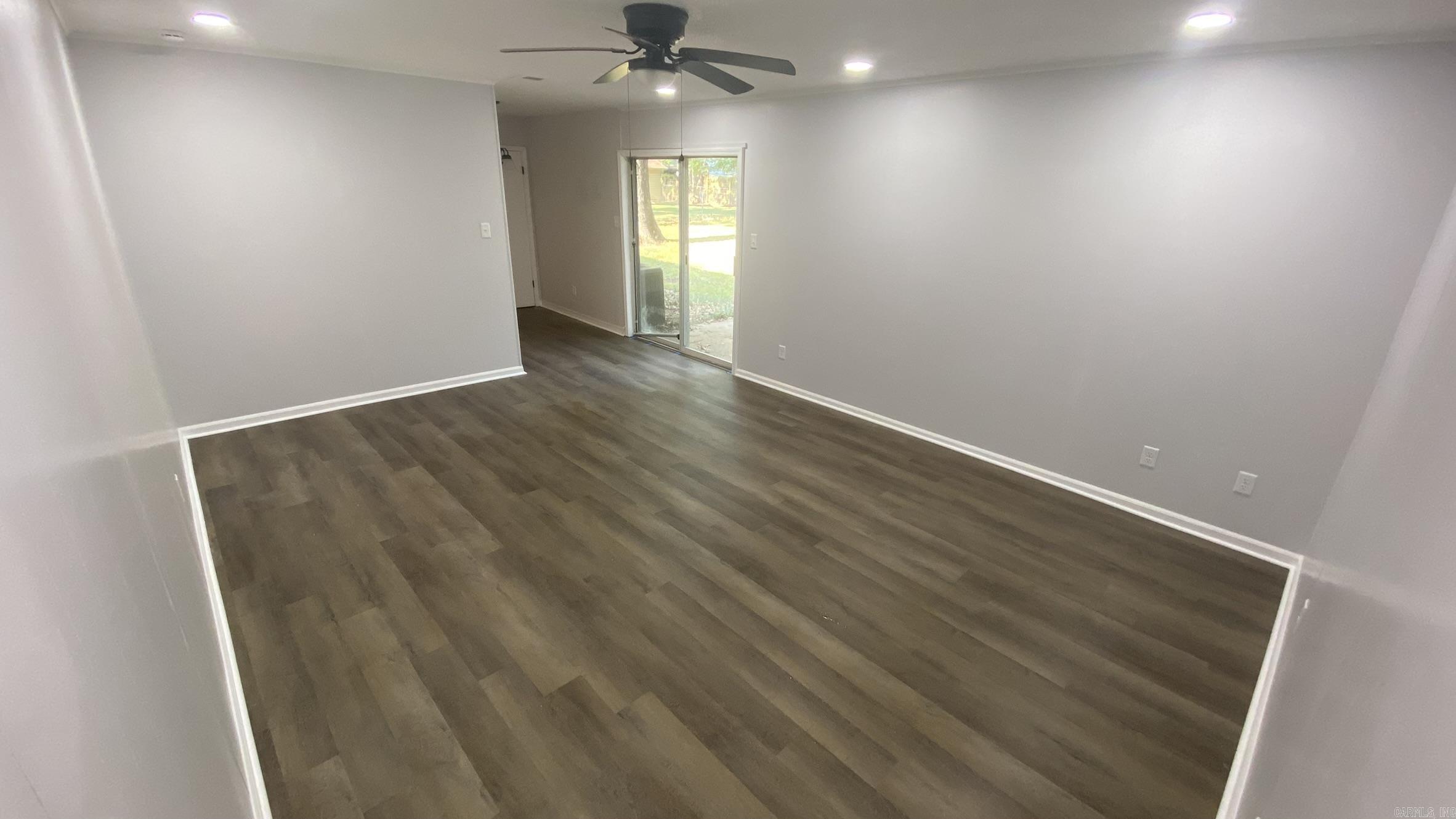 OAK MEADOWS - Residential