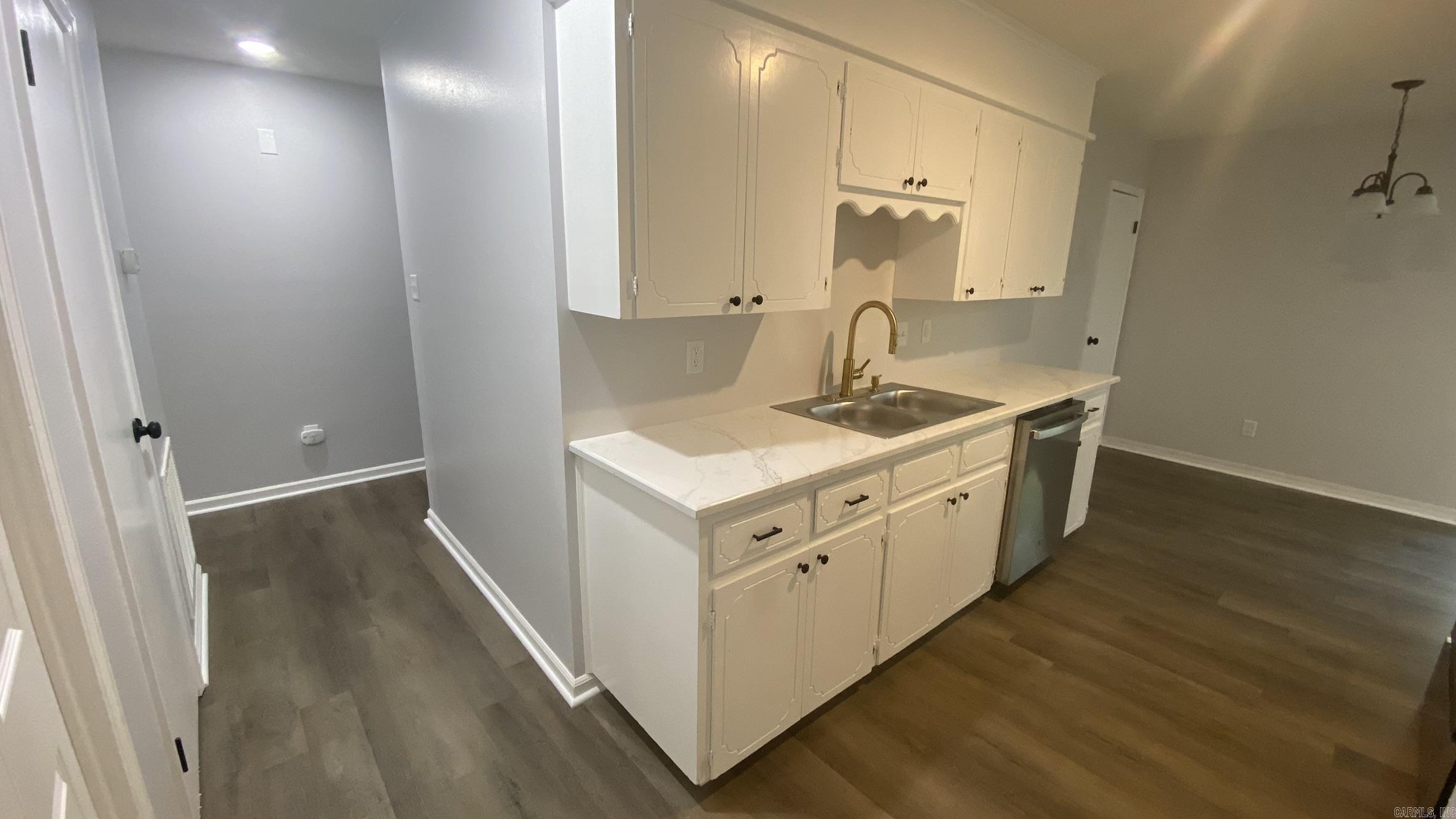 OAK MEADOWS - Residential