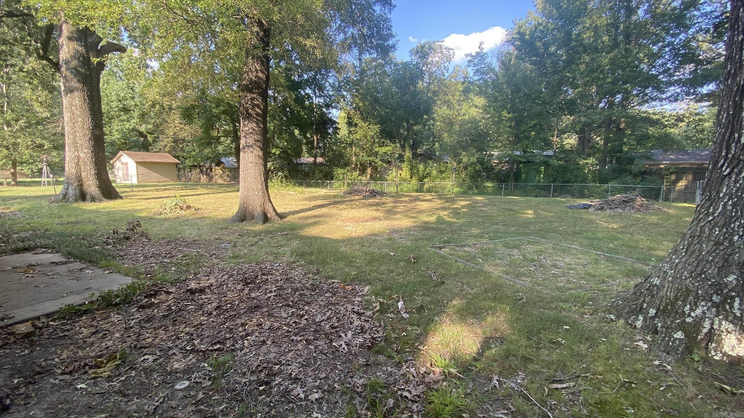 OAK MEADOWS - Residential