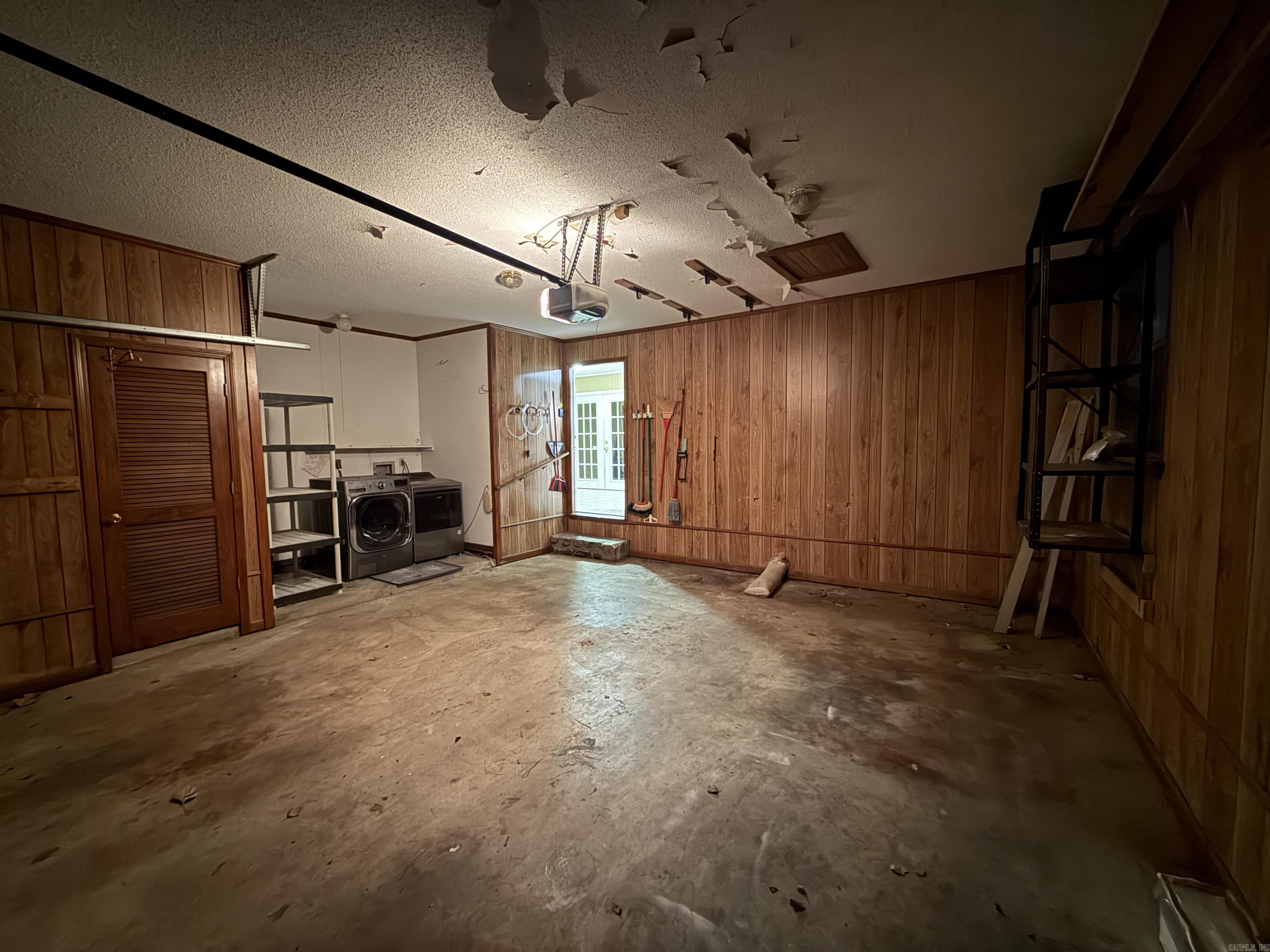 TWIN LAKES PLANNED - Residential