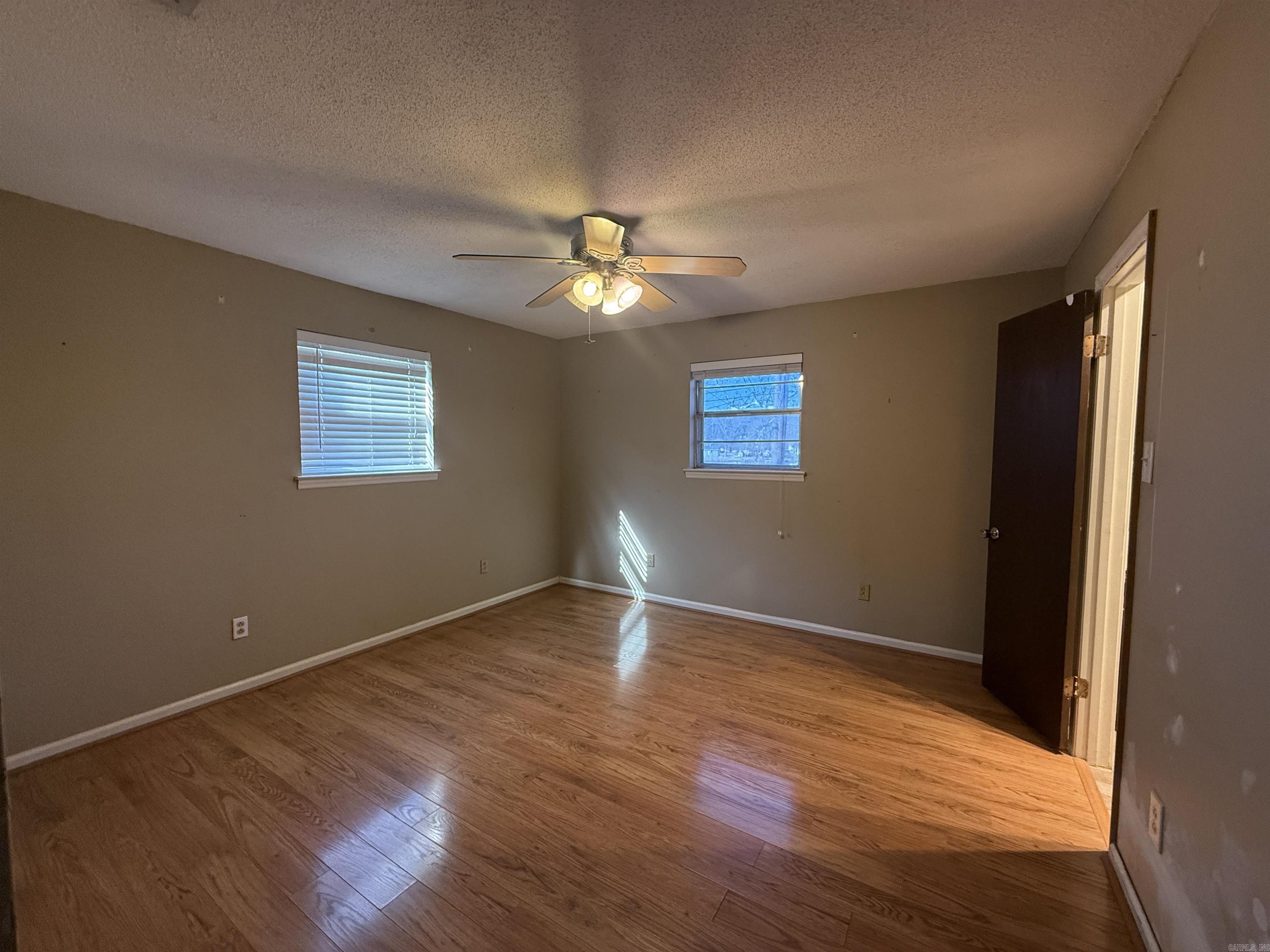 TWIN LAKES PLANNED - Residential