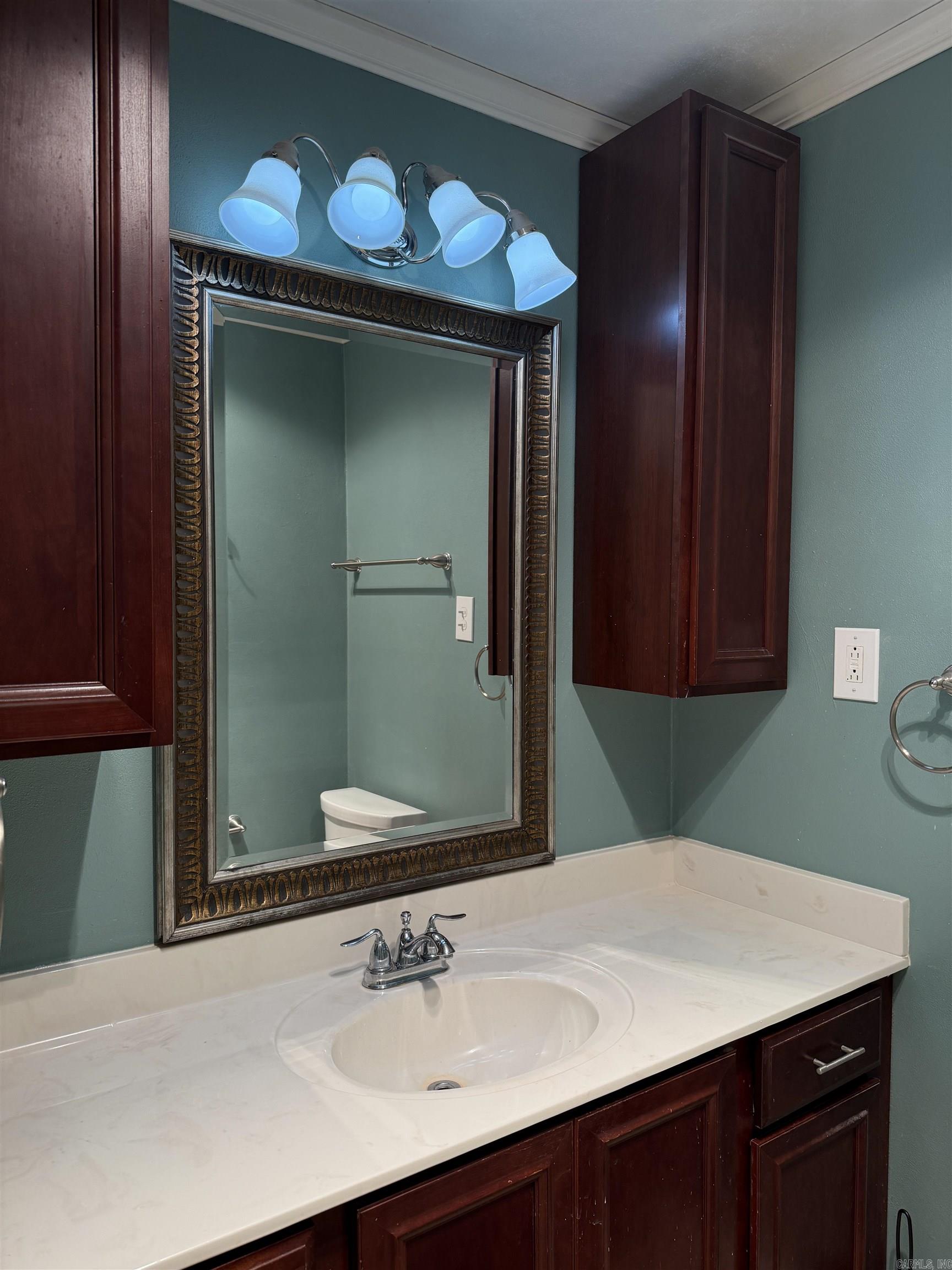 TWIN LAKES PLANNED - Residential