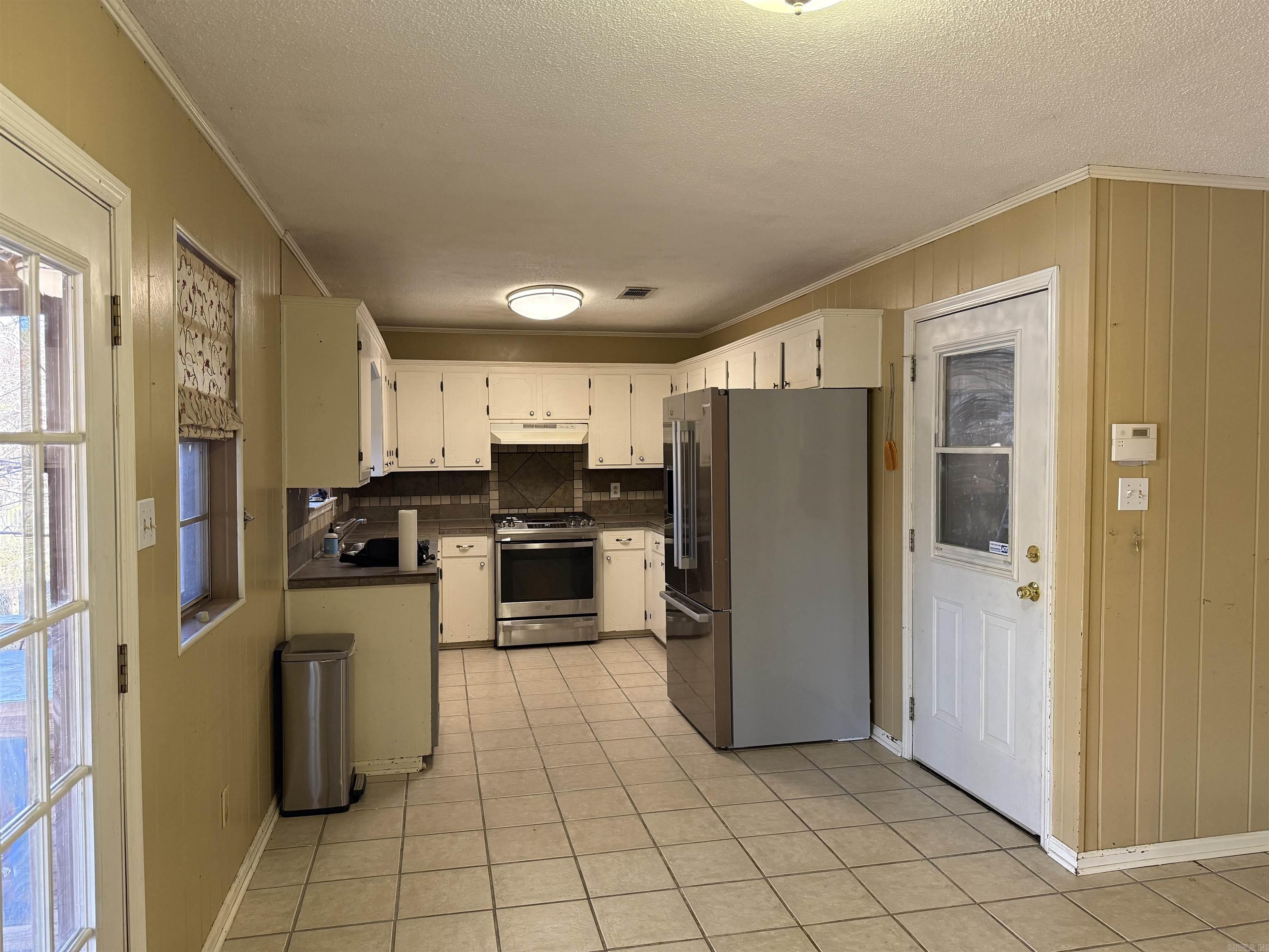 TWIN LAKES PLANNED - Residential