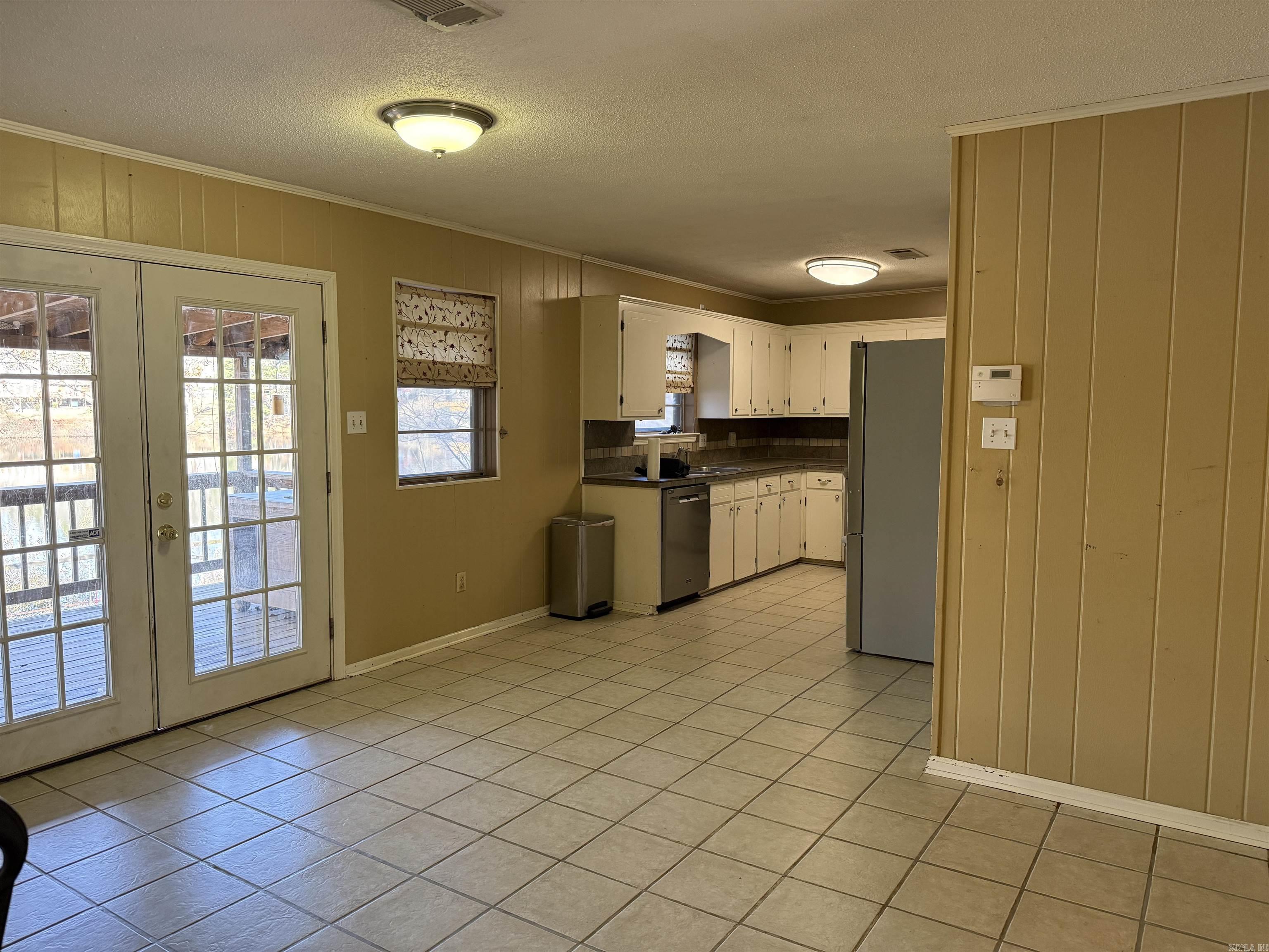 TWIN LAKES PLANNED - Residential