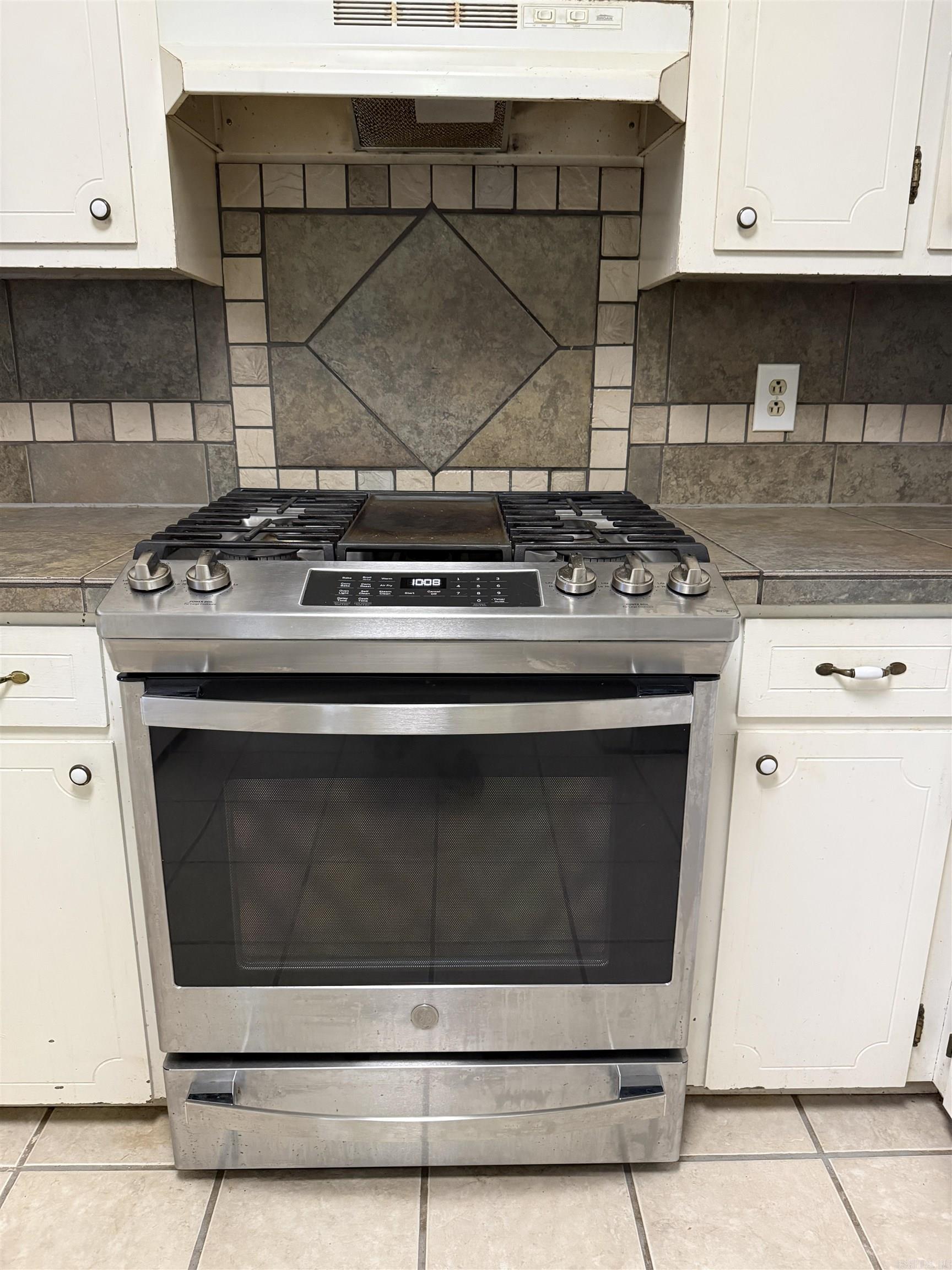 TWIN LAKES PLANNED - Residential