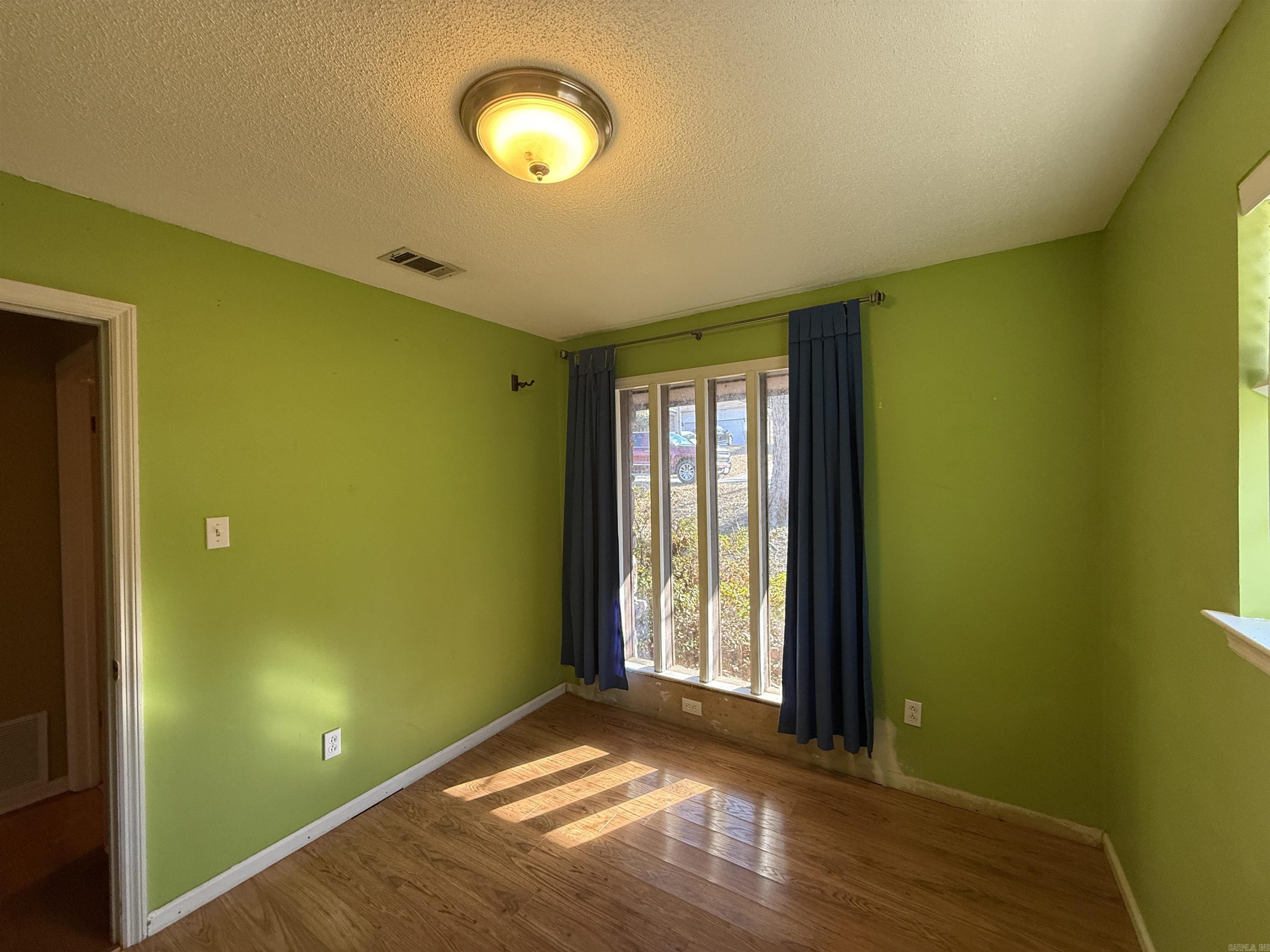 TWIN LAKES PLANNED - Residential