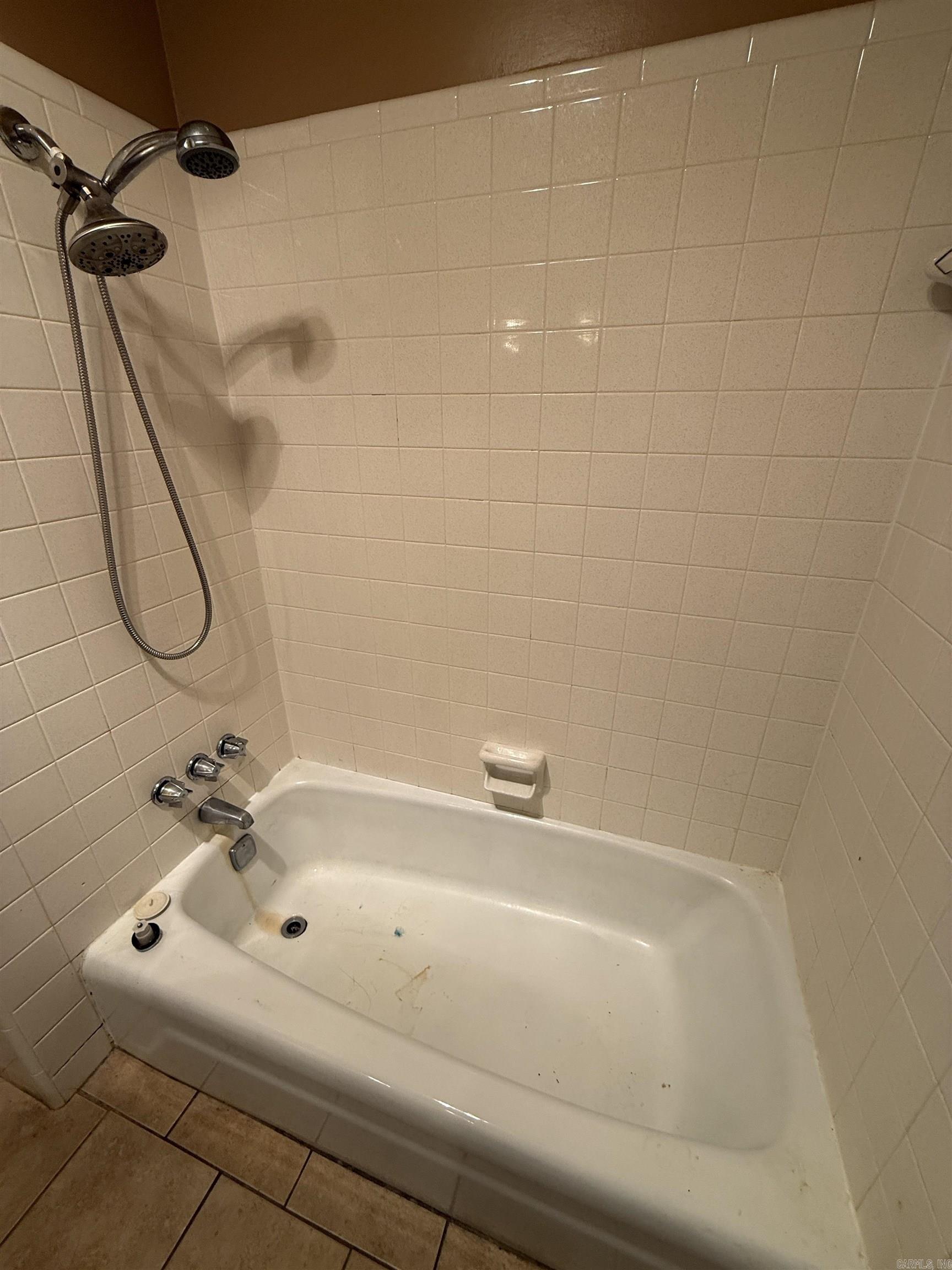 TWIN LAKES PLANNED - Residential