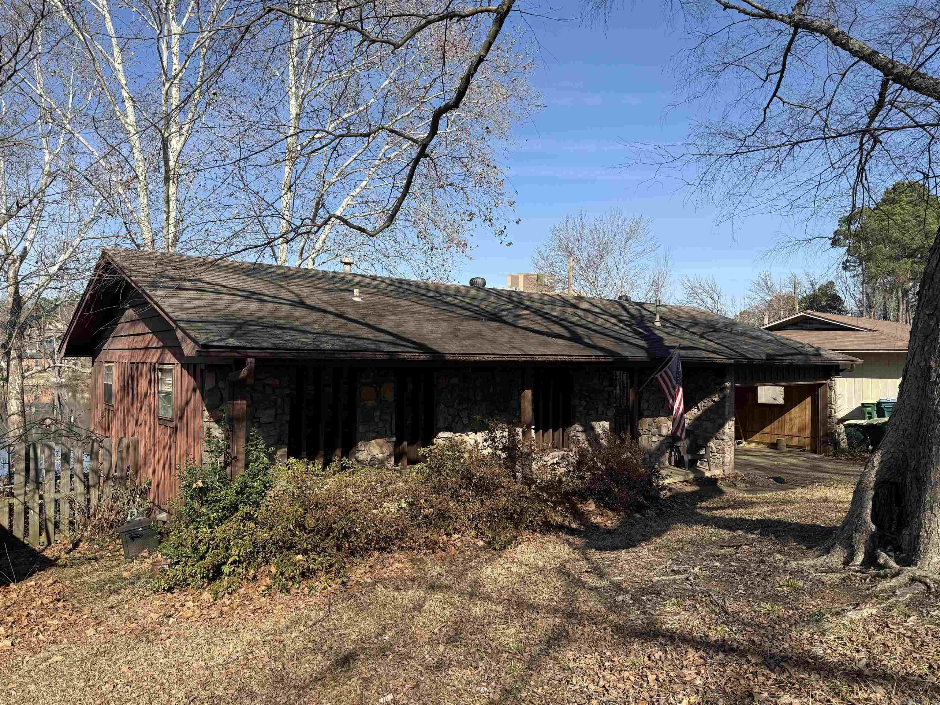 TWIN LAKES PLANNED - Residential