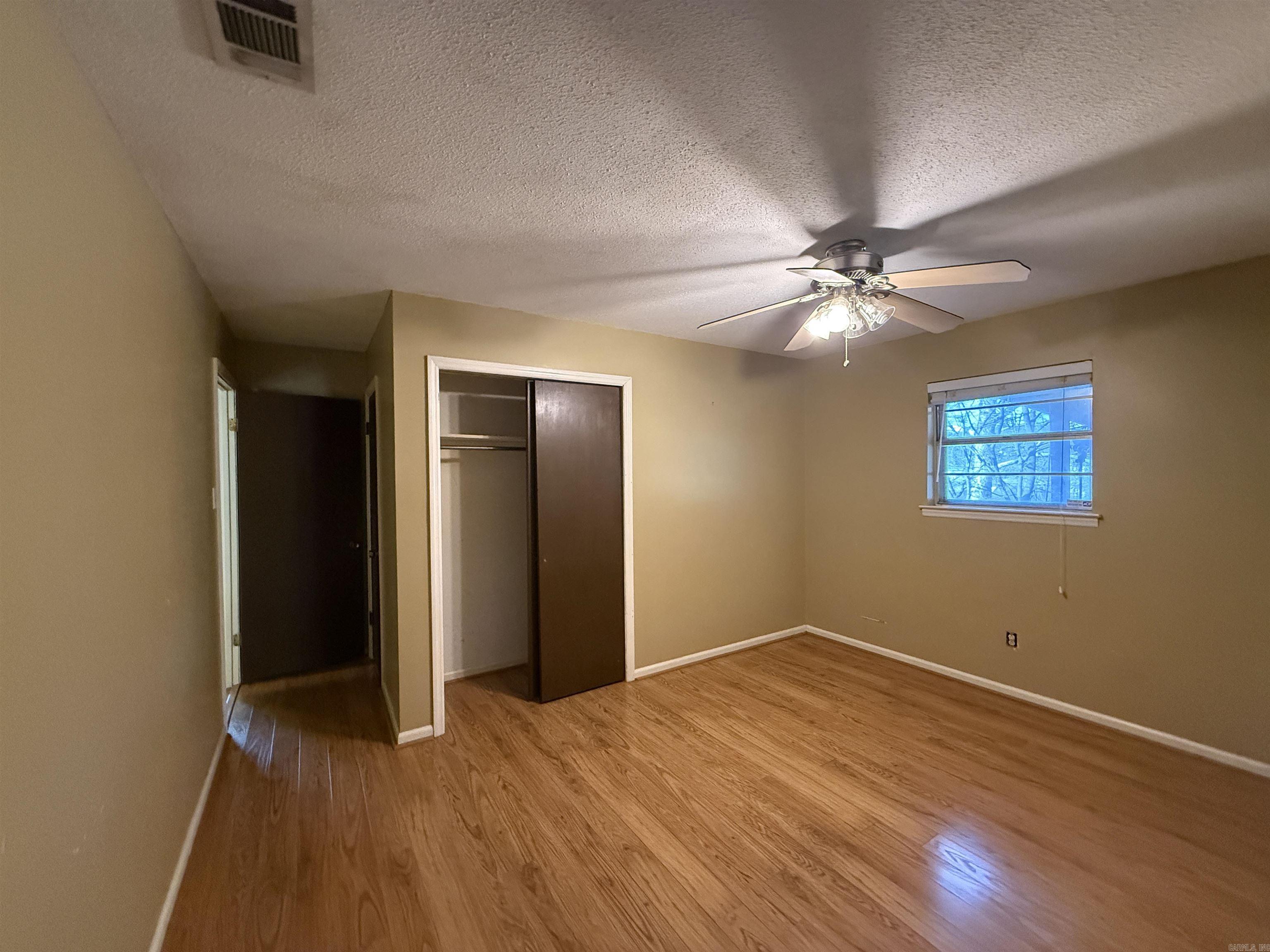 TWIN LAKES PLANNED - Residential