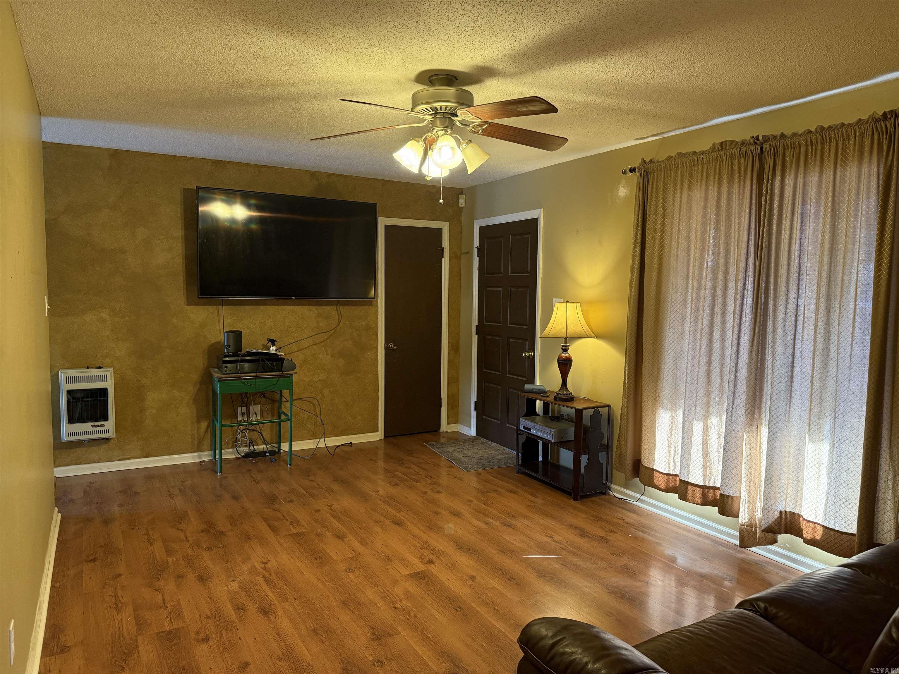 TWIN LAKES PLANNED - Residential