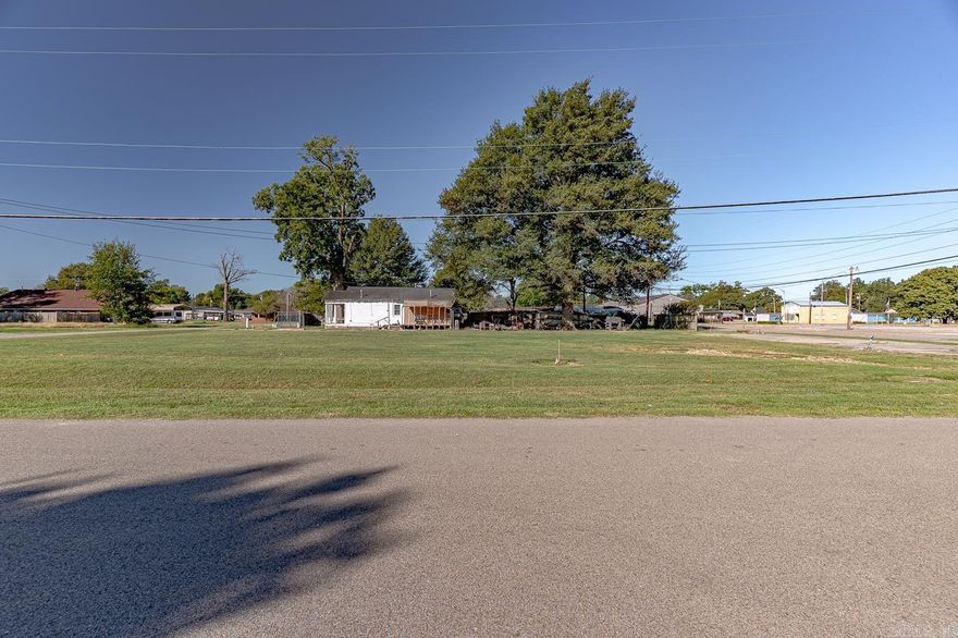 Welcome to the Market 0 Dallas St. in Caraway, Arkansas. This property is located in the heart of the city. It is a corner lot that is just waiting to be built upon. Whether you are looking for a single family or multifamily property to build on< this might be the one for you. Call today to schedule your showing before it's gone!