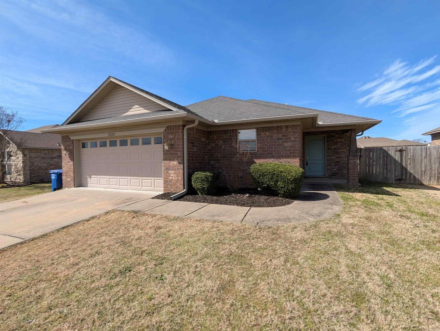 This 3 bedroom, 2 bath home is nestled right in the heart of Conway.  It is a quick drive to the highway, grocery stores, restaurants and downtown entertainment. With wood look tile throughout the home, a fenced backyard and an open concept living room, this house is great for a family! This home has been well cared for, with regular maintenance of the HVAC and a new water heater.  This one will be move in ready for the next owners!