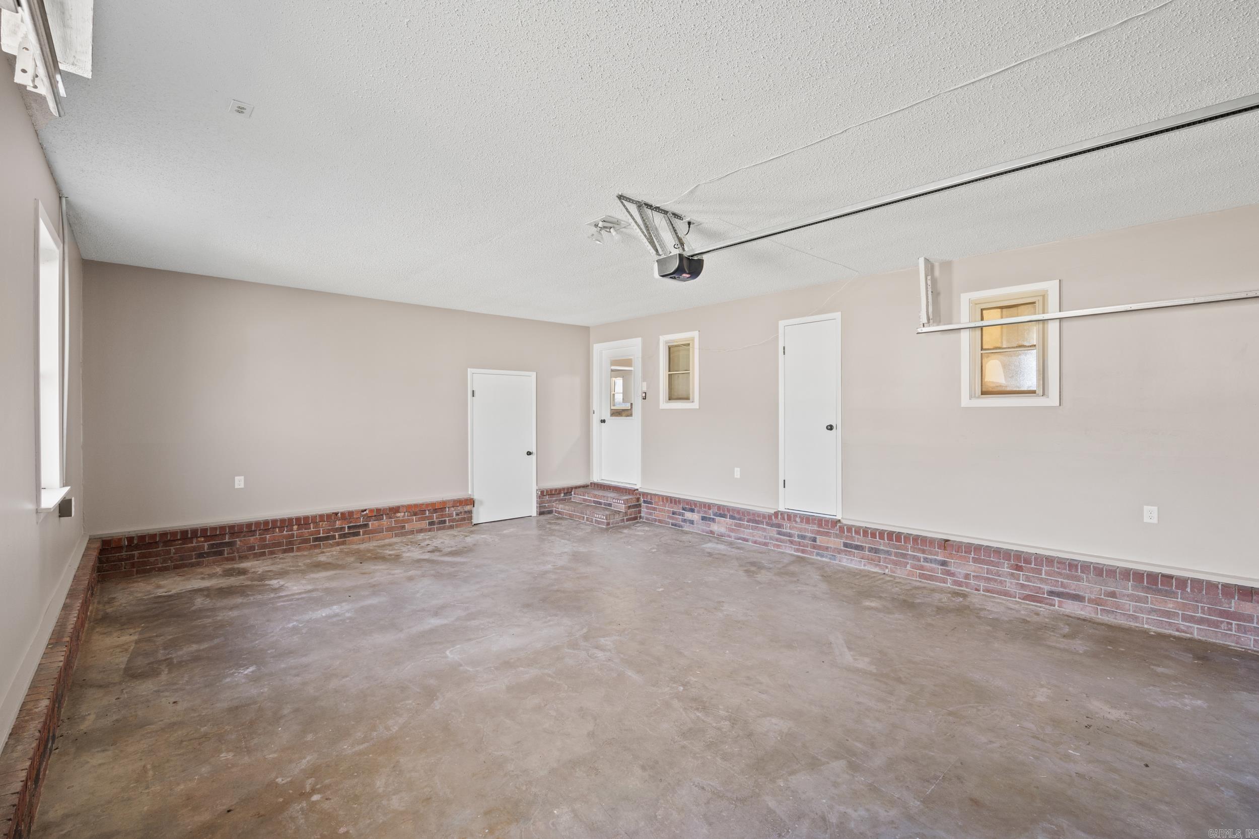 LEGACY PLACE - Residential