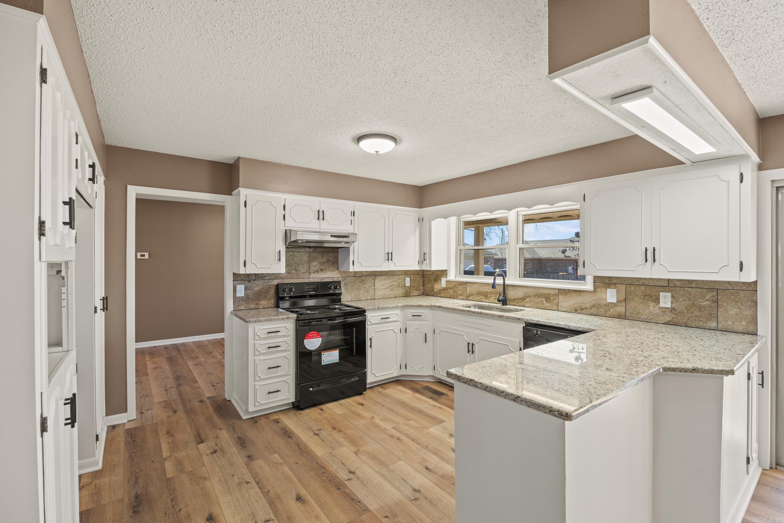 LEGACY PLACE - Residential