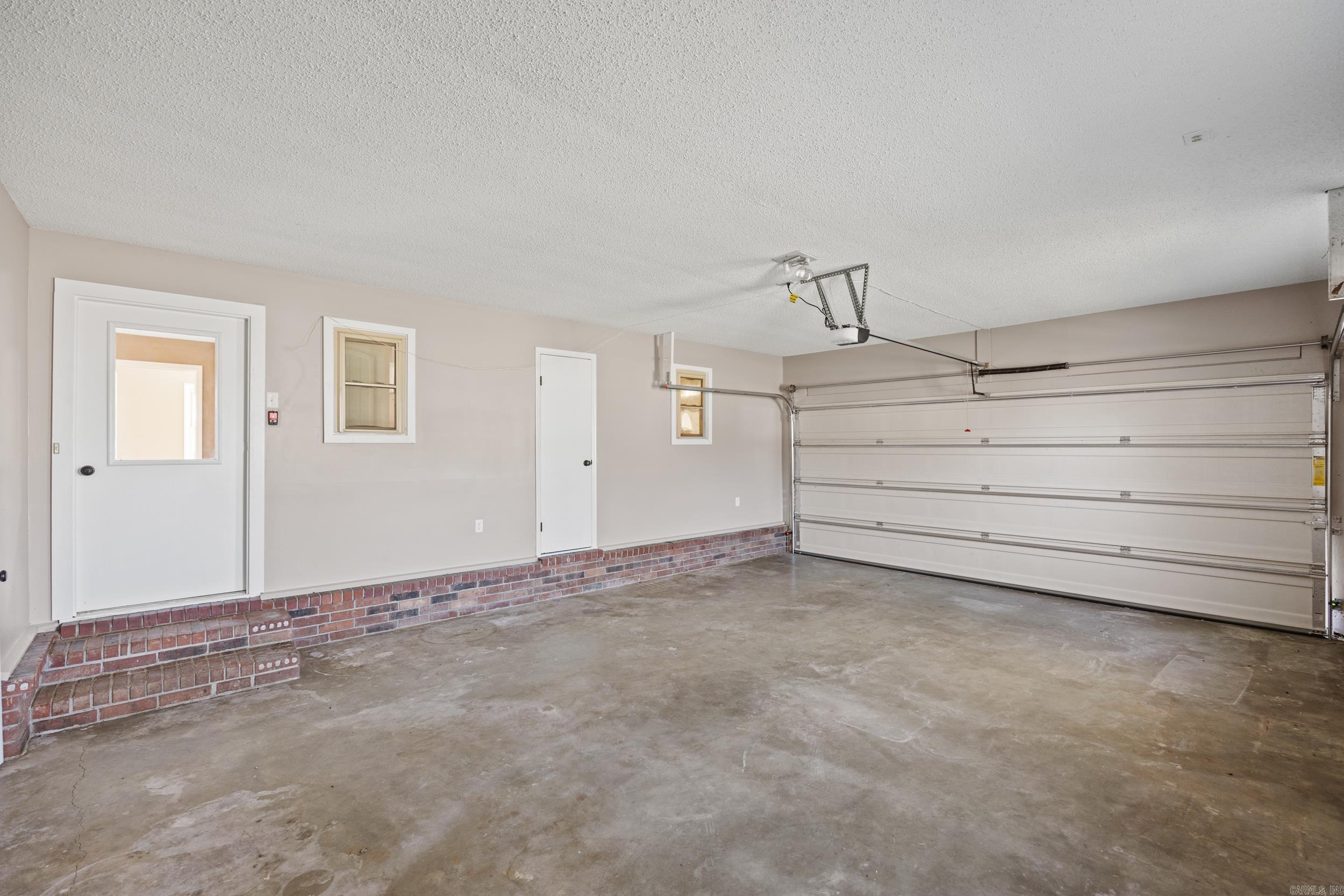 LEGACY PLACE - Residential