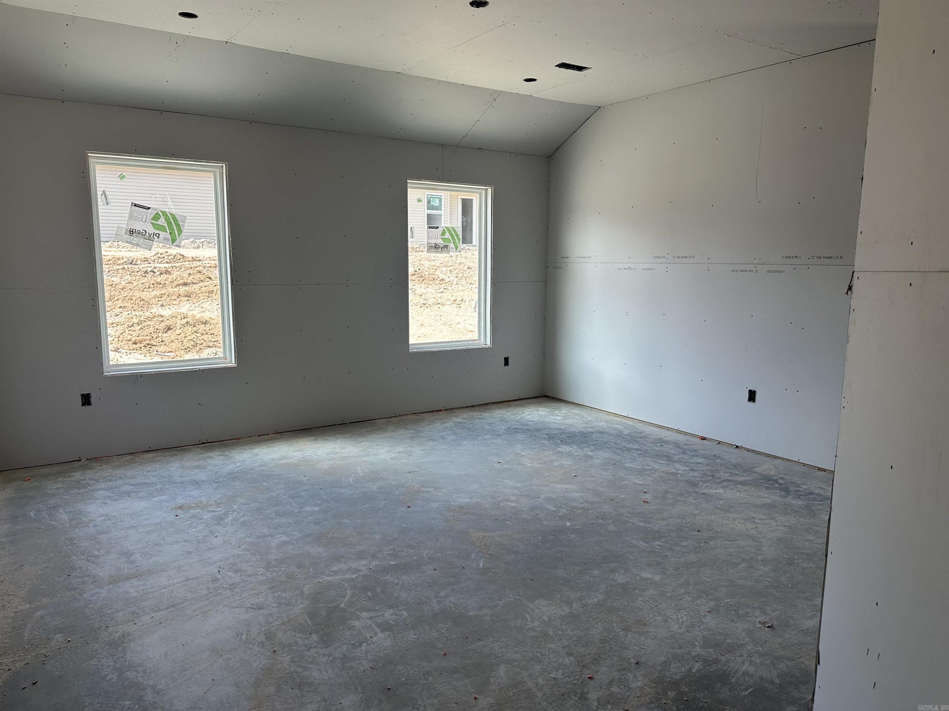 MIDLAND ESTATES PHASE 1 - Residential