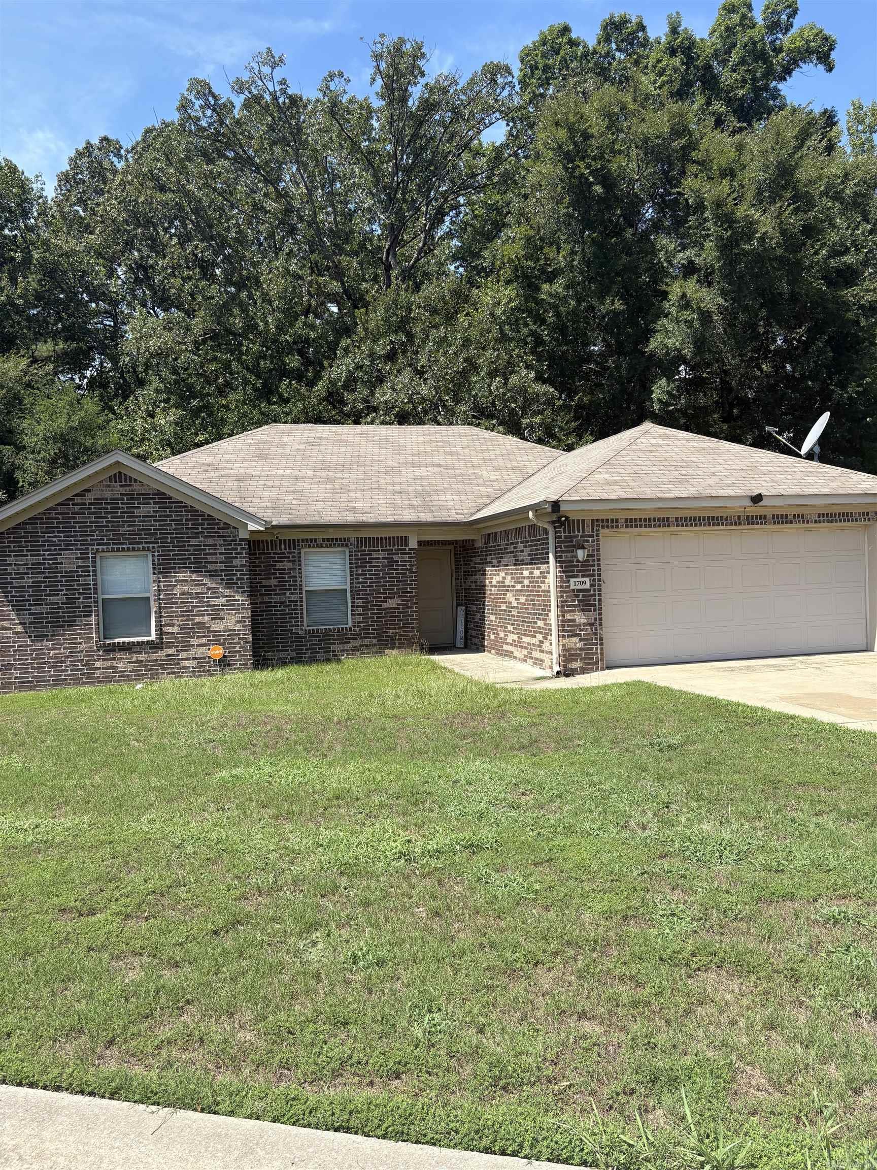AUBURN HILLS - Residential