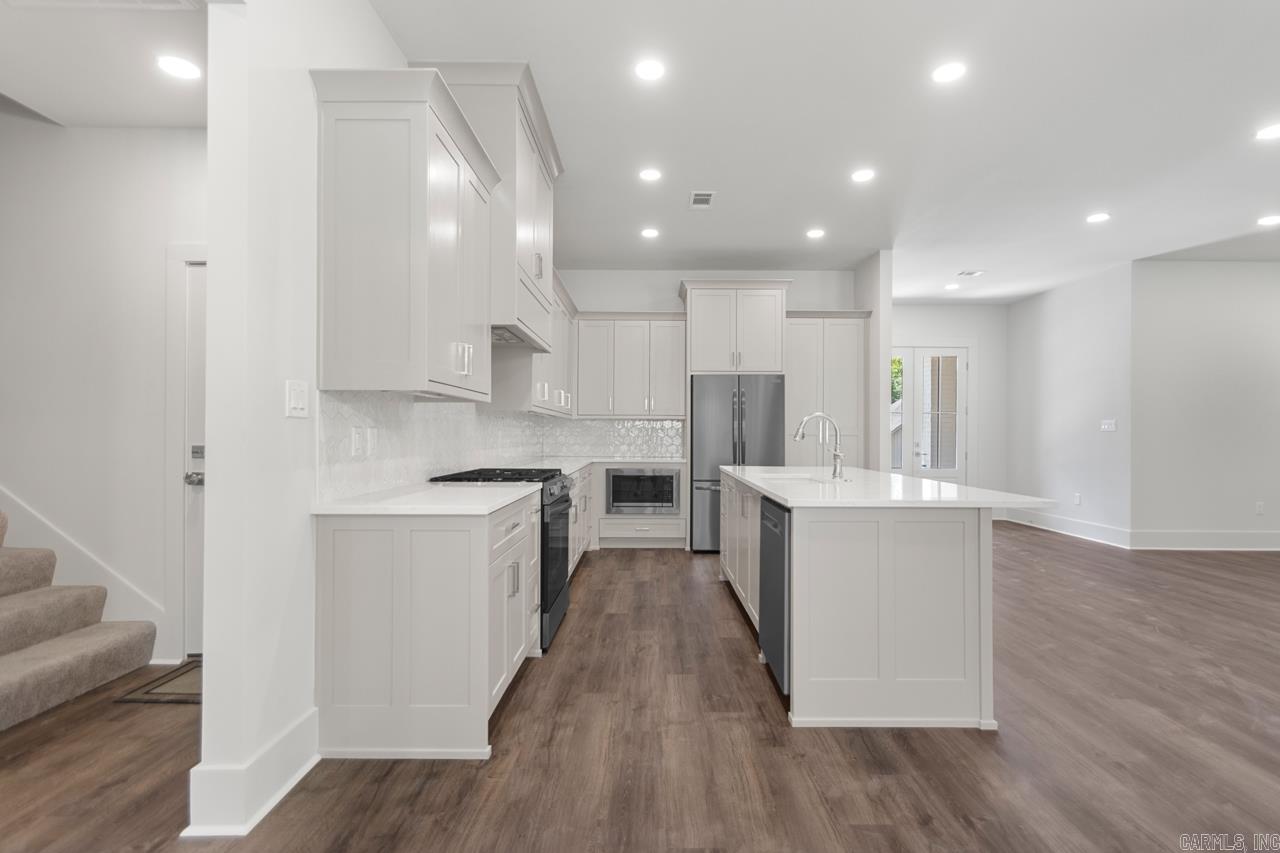 COLDWATER CREEK - Residential