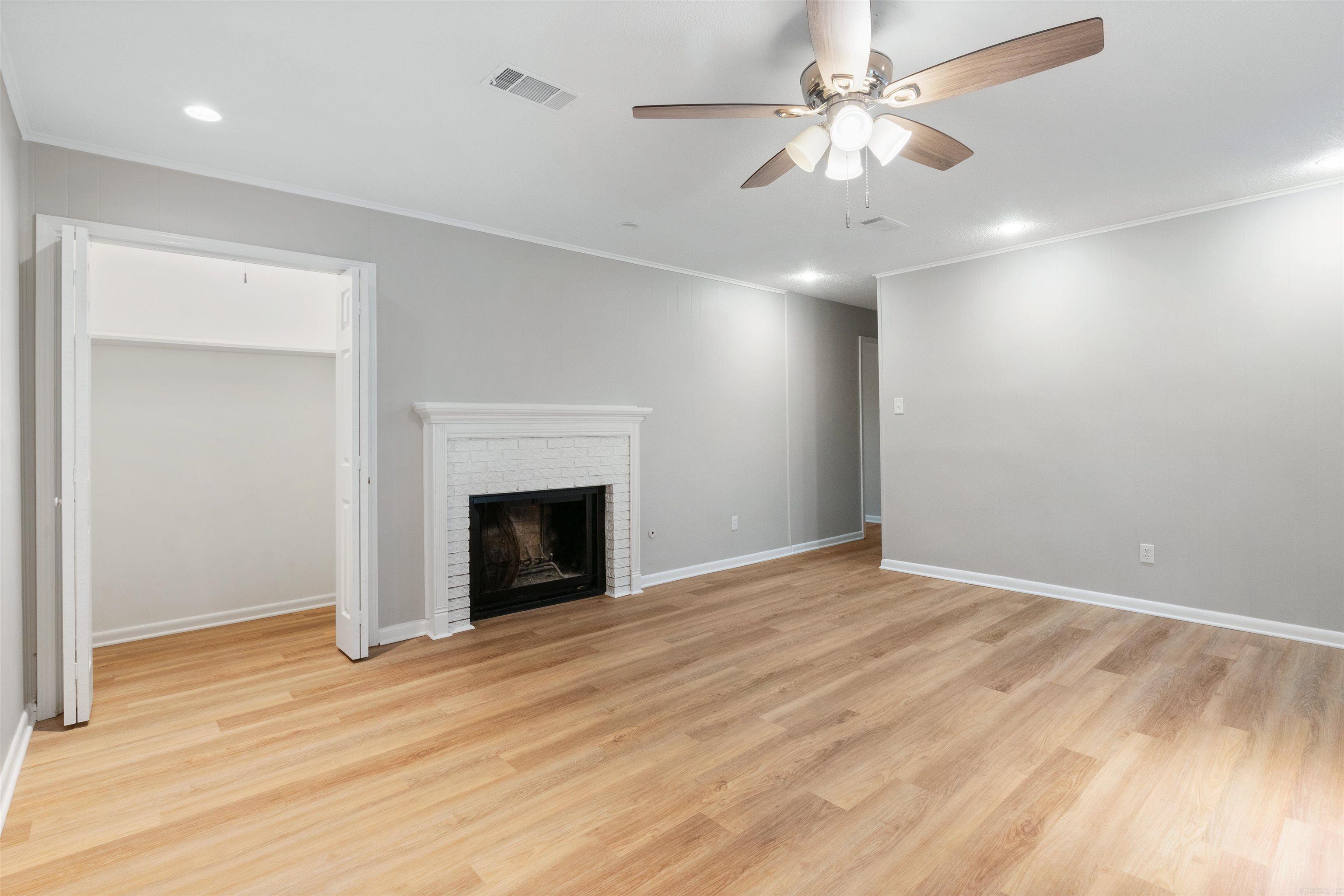 Twin Lakes - Residential