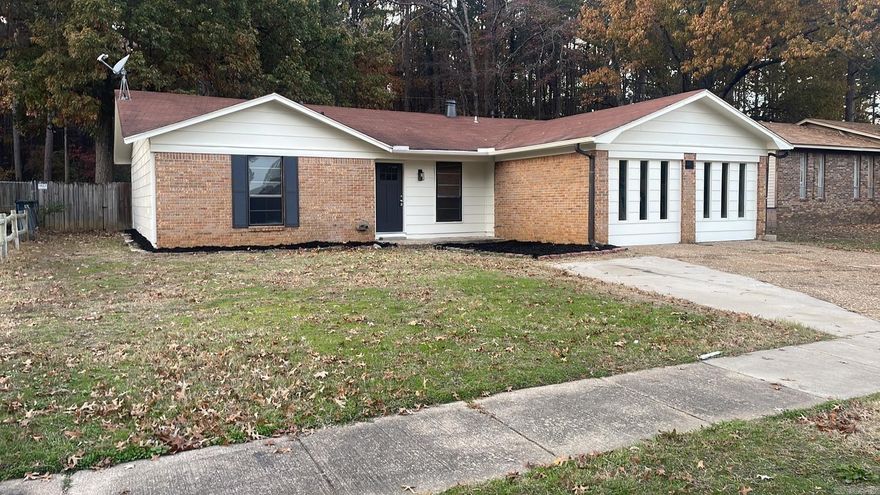 Recently updated home located close to Baptist Hospital. Updates include paint, flooring, bathroom vanities, granite counter tops, stainless steel appliances and more. 4 bedrooms and 3 baths with a fully fenced in back yard for a great price! Agent owned.