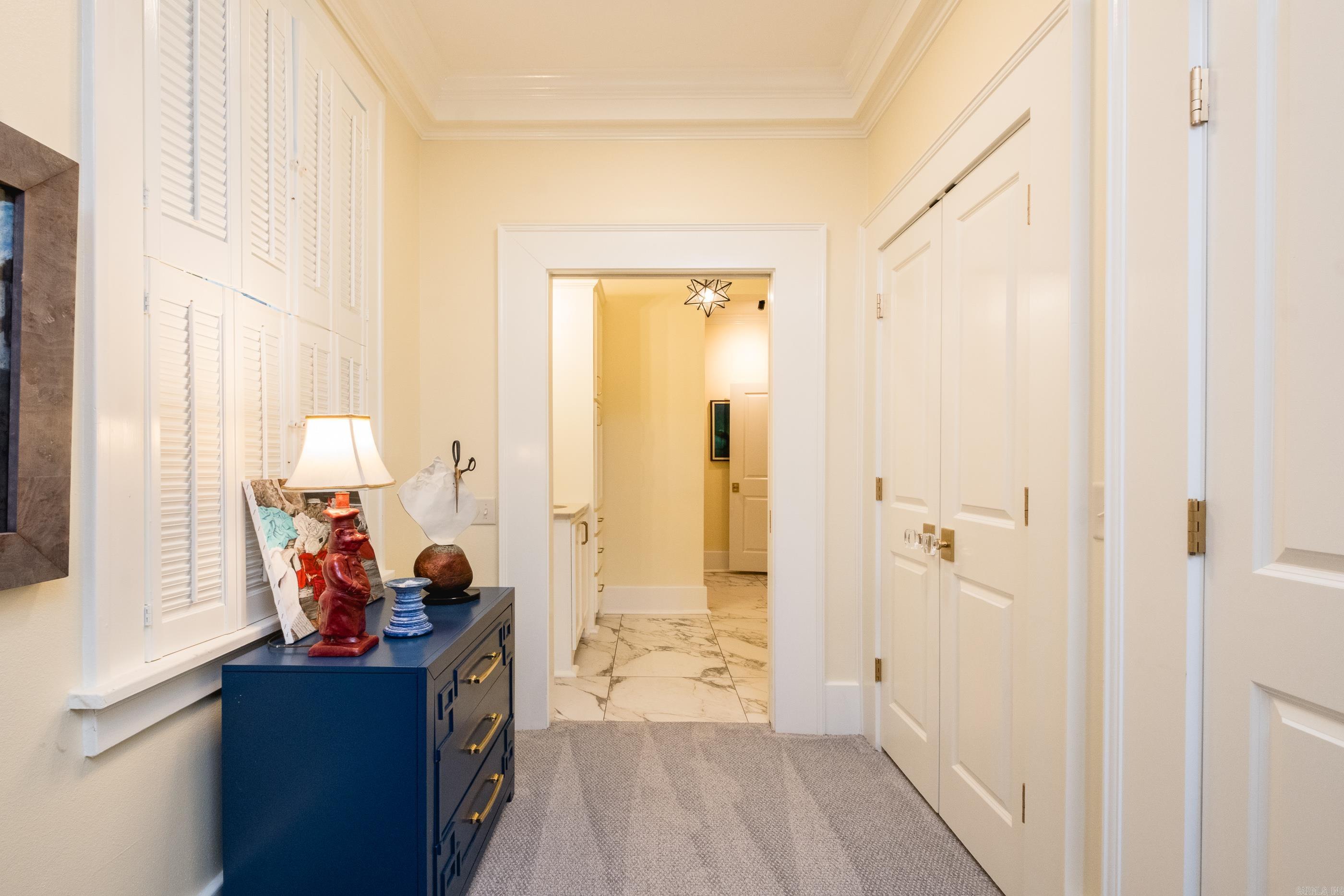 COUNTRY CLUB HGTS - Residential