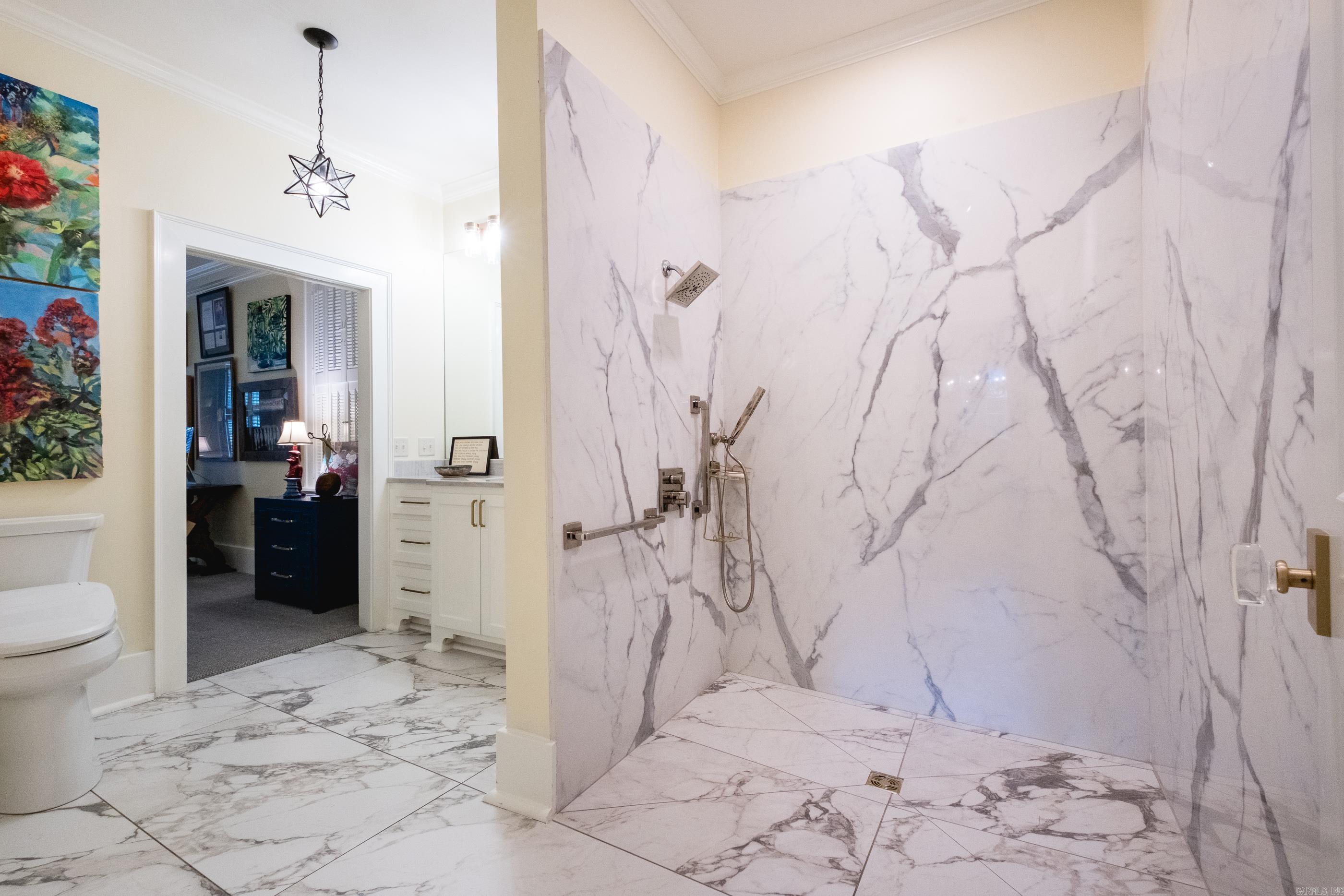 COUNTRY CLUB HGTS - Residential