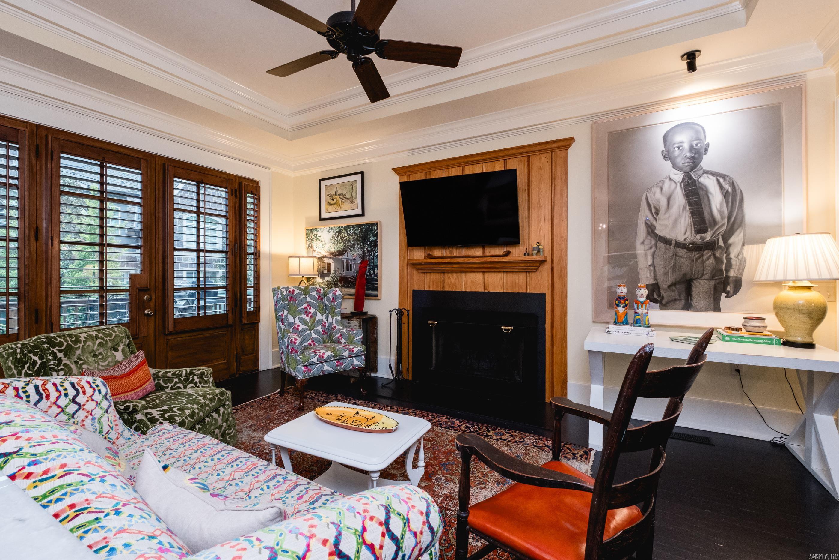 COUNTRY CLUB HGTS - Residential