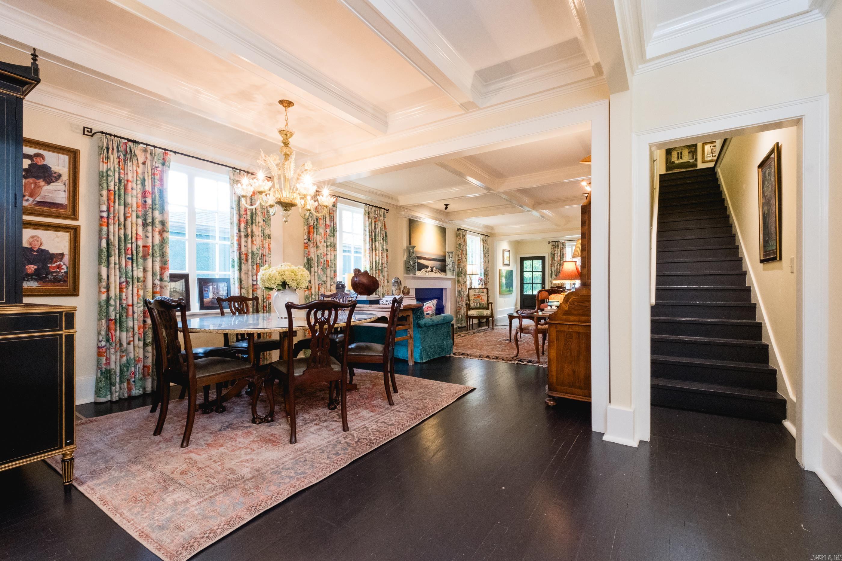 COUNTRY CLUB HGTS - Residential