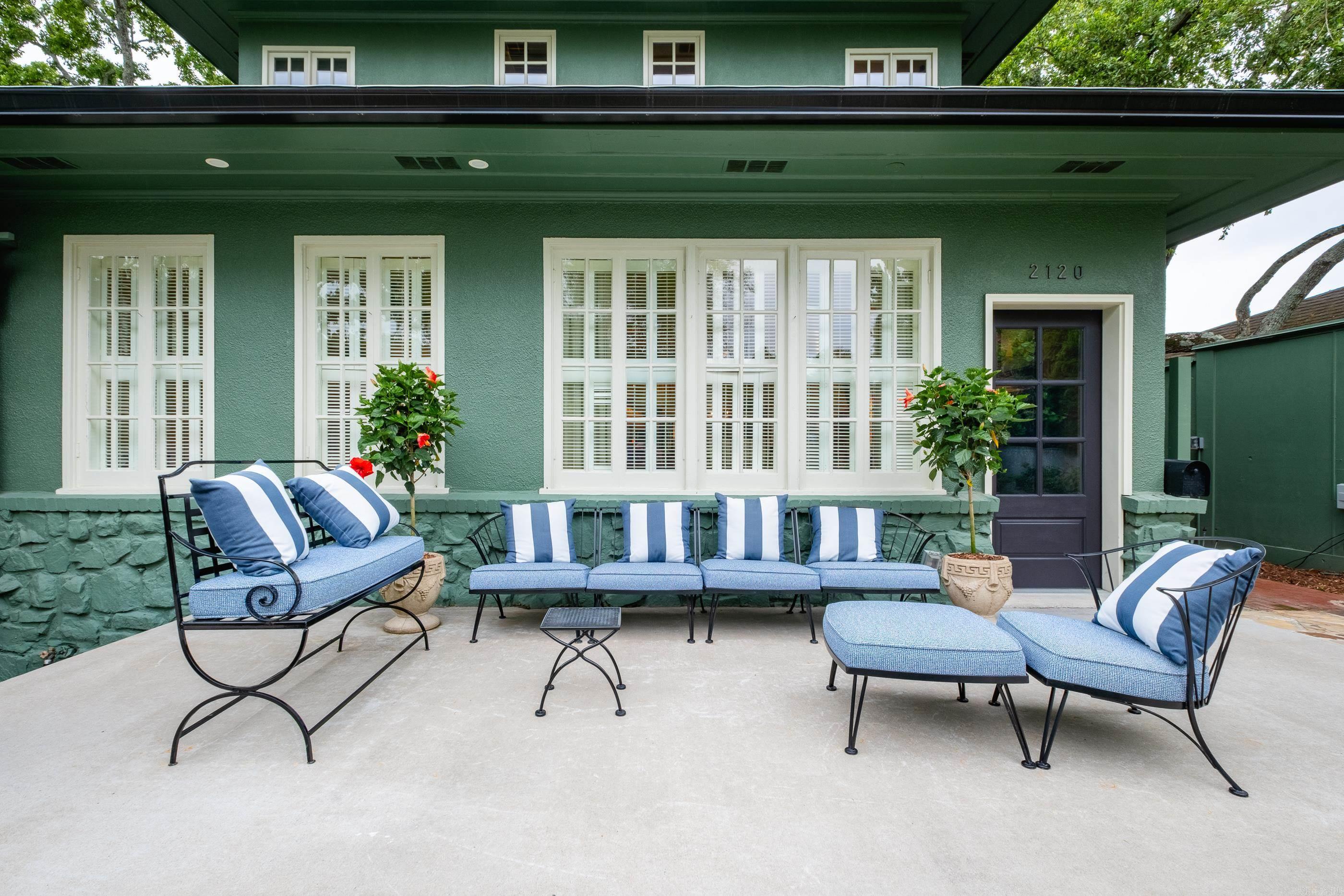 COUNTRY CLUB HGTS - Residential