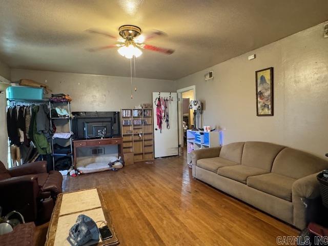 REYNO TOWN - Residential