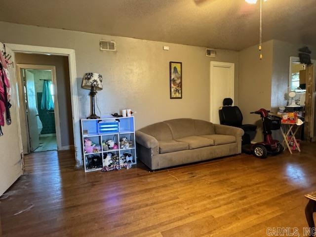 REYNO TOWN - Residential