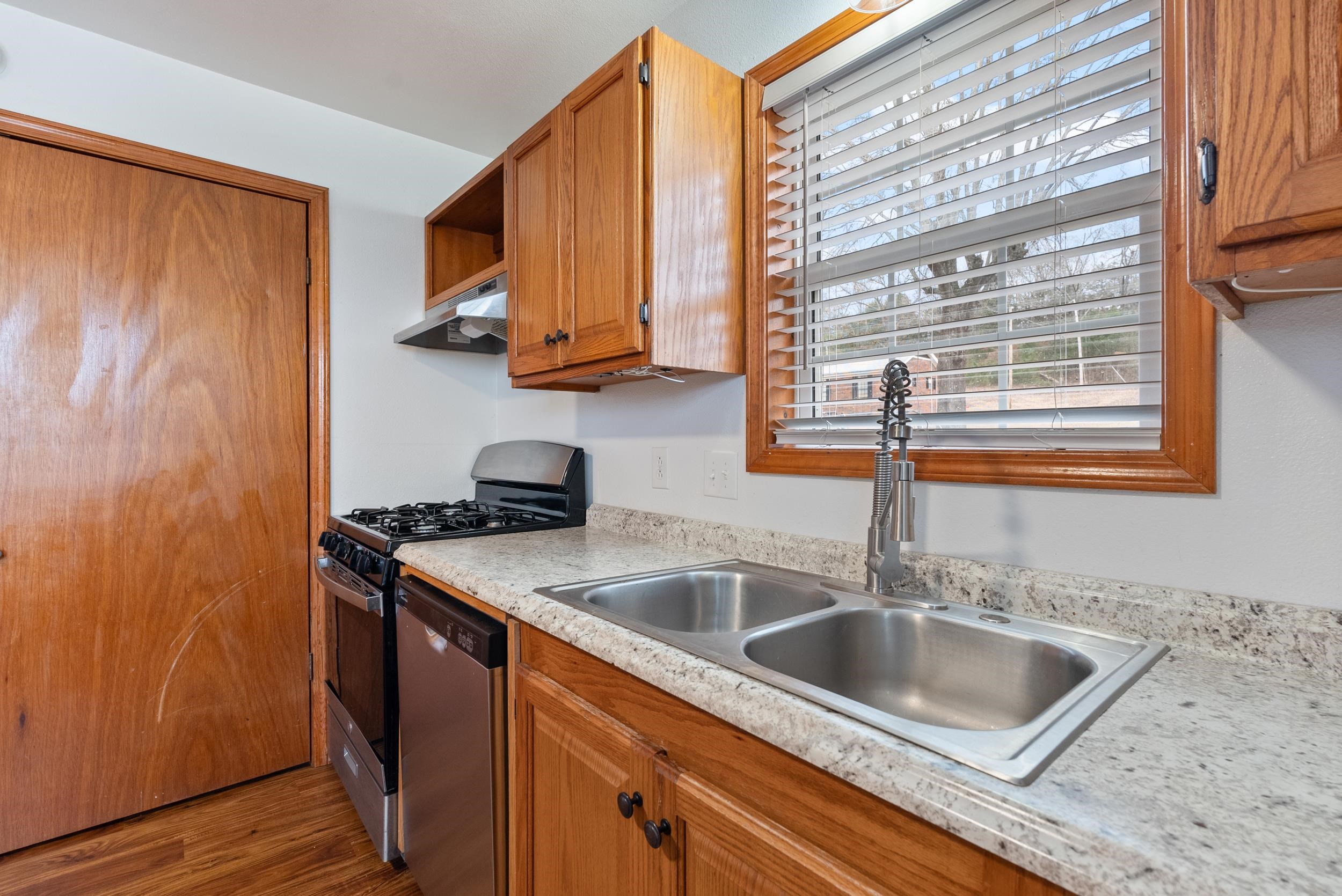 MEADOWLANE ADDN - Residential